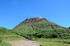 View of La Soufrière during the 4x4 excursion