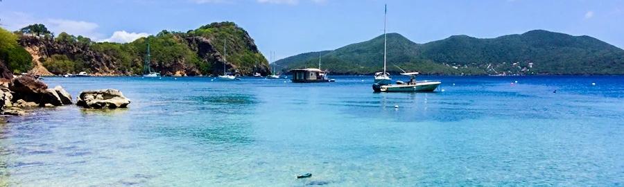 Navette, visite guidée et repas restaurant sur la baie des Saintes - Départ de Saint-François