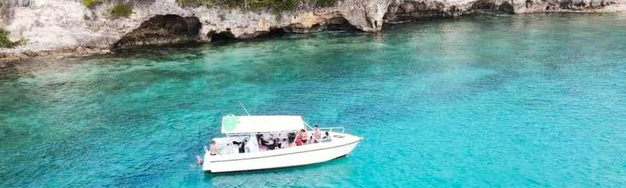Excursion en petit comité à Marie-Galante en bateau moteur