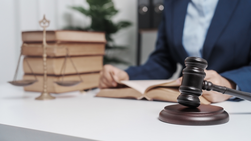 What Does a Criminal Defense Lawyer Do