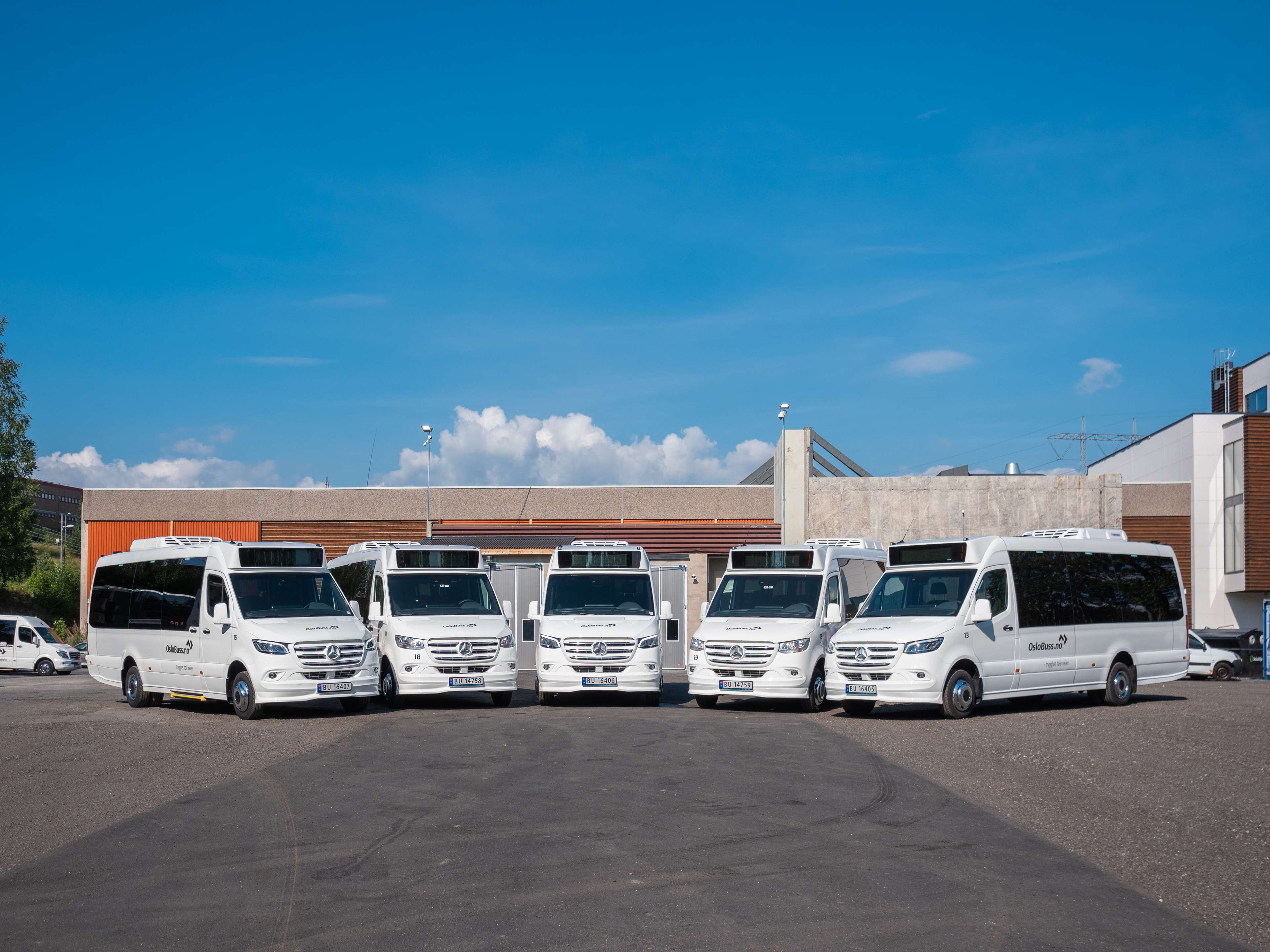 Leie minibuss uten sjåfør