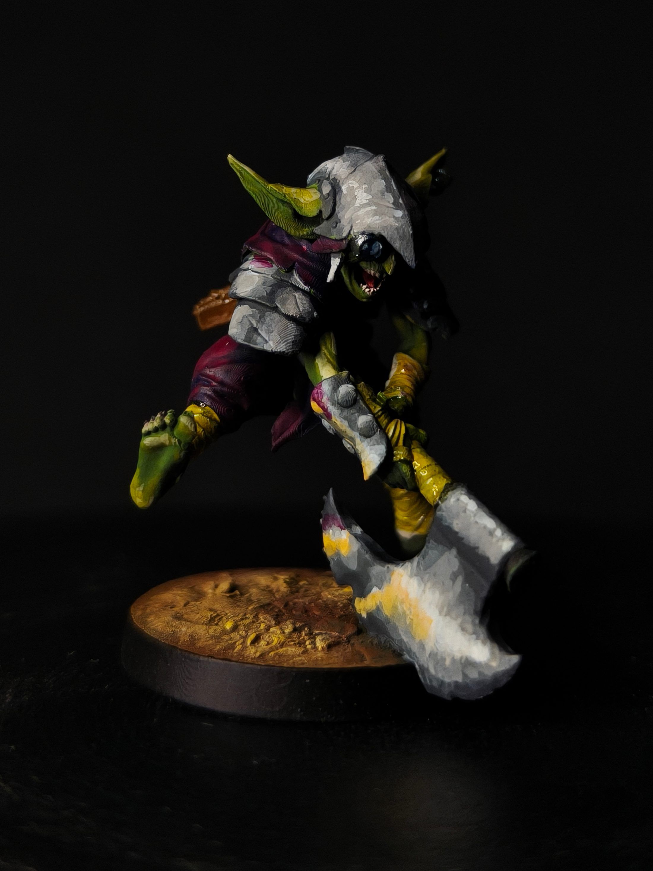 Crooked Goblin - Grinning Blade