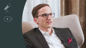 Featured image for عندما يصبح تناول الأكل معاناة وطريقة لتنظيم المشاعر- مقابلة فيديو مع كونراد هيتز حول اضطرابات الأكل