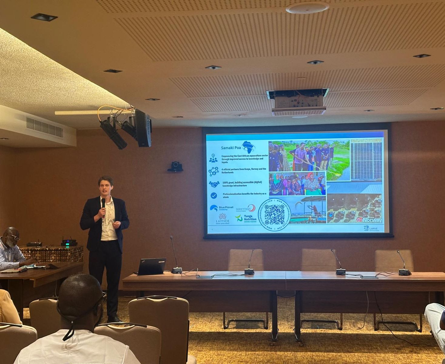 Niels Kreijger, Emerging Markets Advisor,Larive International presenting on Samaki Poa project and the HowToDoAquaculture platform
