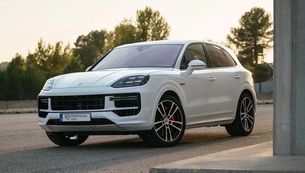 PORSCHE Cayenne Turbo