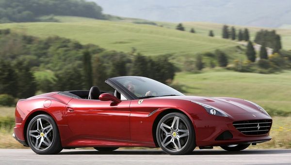 FERRARI CALIFORNIA T