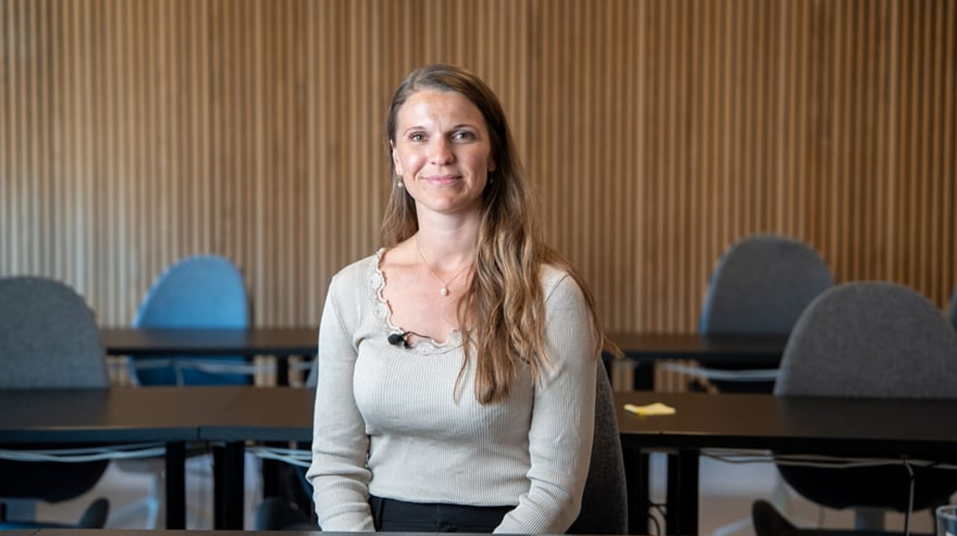 Underviser fra vedira i undervisningslokalet