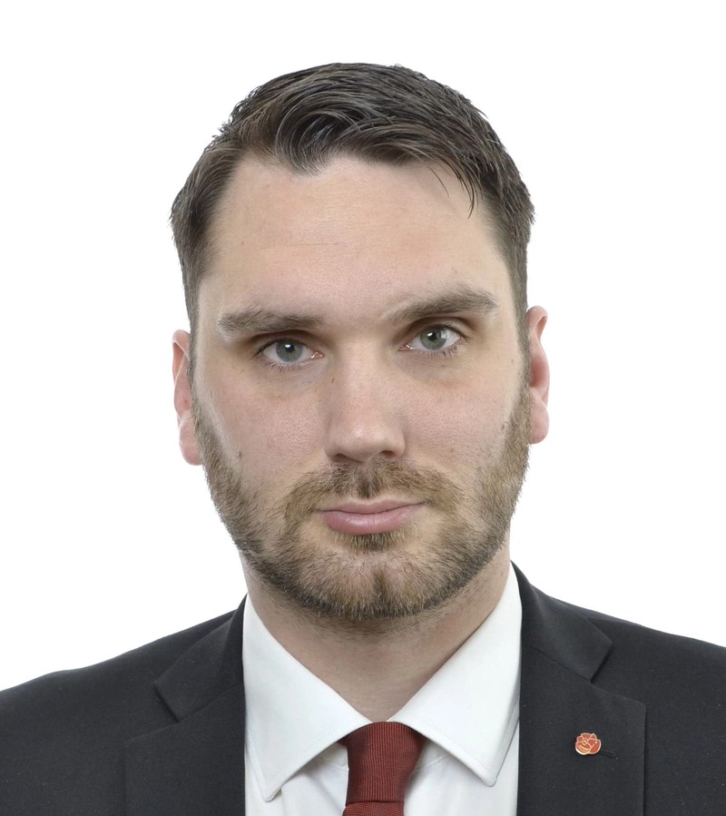 Erik Ezelius