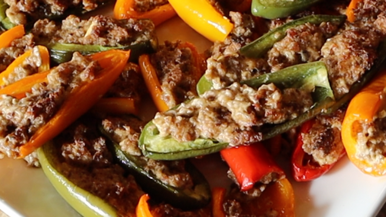 Cover Image for Sausage Stuffed Sweet Peppers