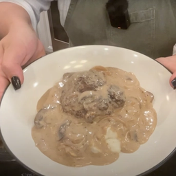 Thumbnail image for Salisbury Steak in the Slow Cooker 