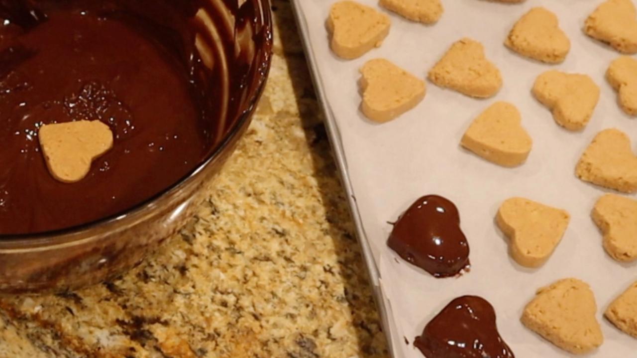 Cover Image for Peanut Butter Chocolate Hearts