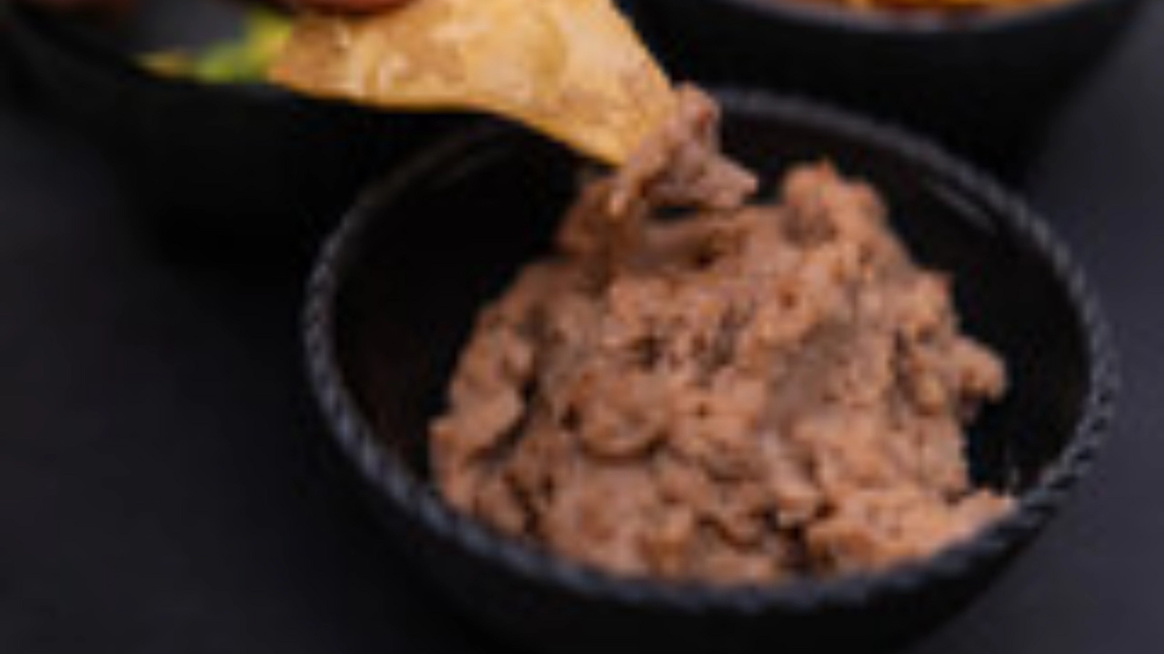 Cover Image for Slow Cooker Refried Beans