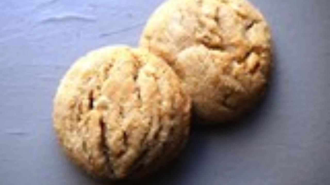 Cover Image for Soft and Chewy Peanut Butter Cookies
