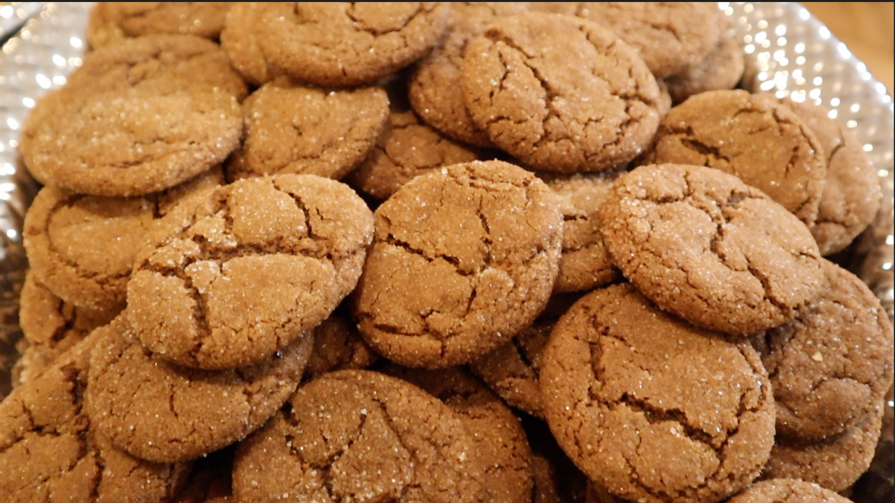 Cover Image for Chewy Molasses Ginger Cookies