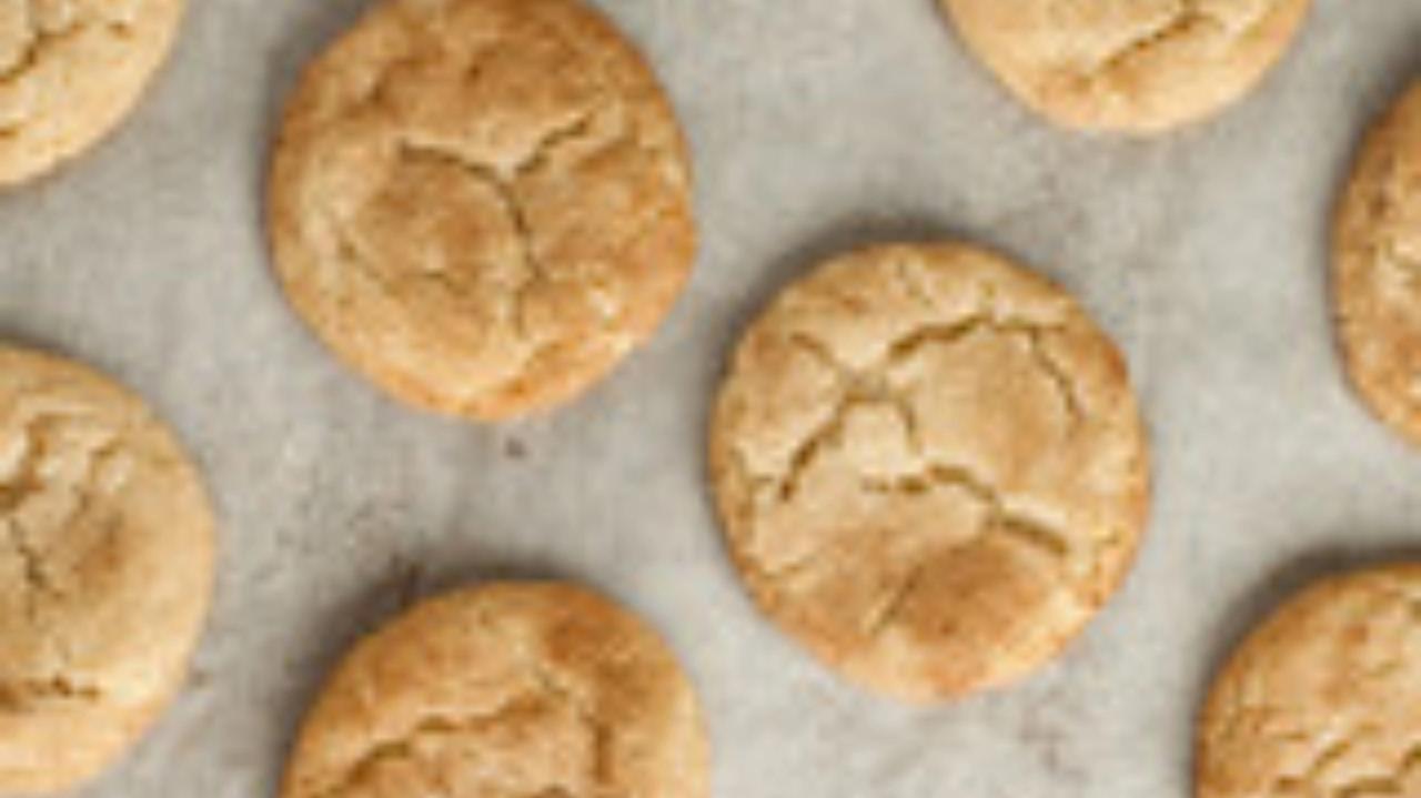 Cover Image for Soft and Chewy Snickerdoodles 