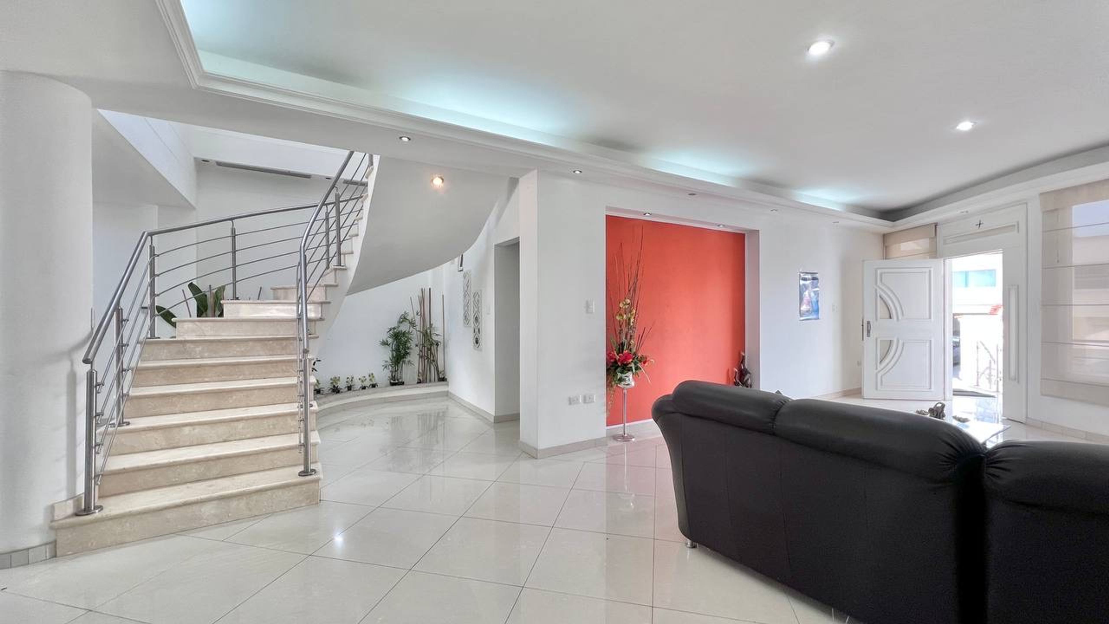 Casa o TownHouse en Avenida Ferrero Tamayo, San Cristóbal — foto 4