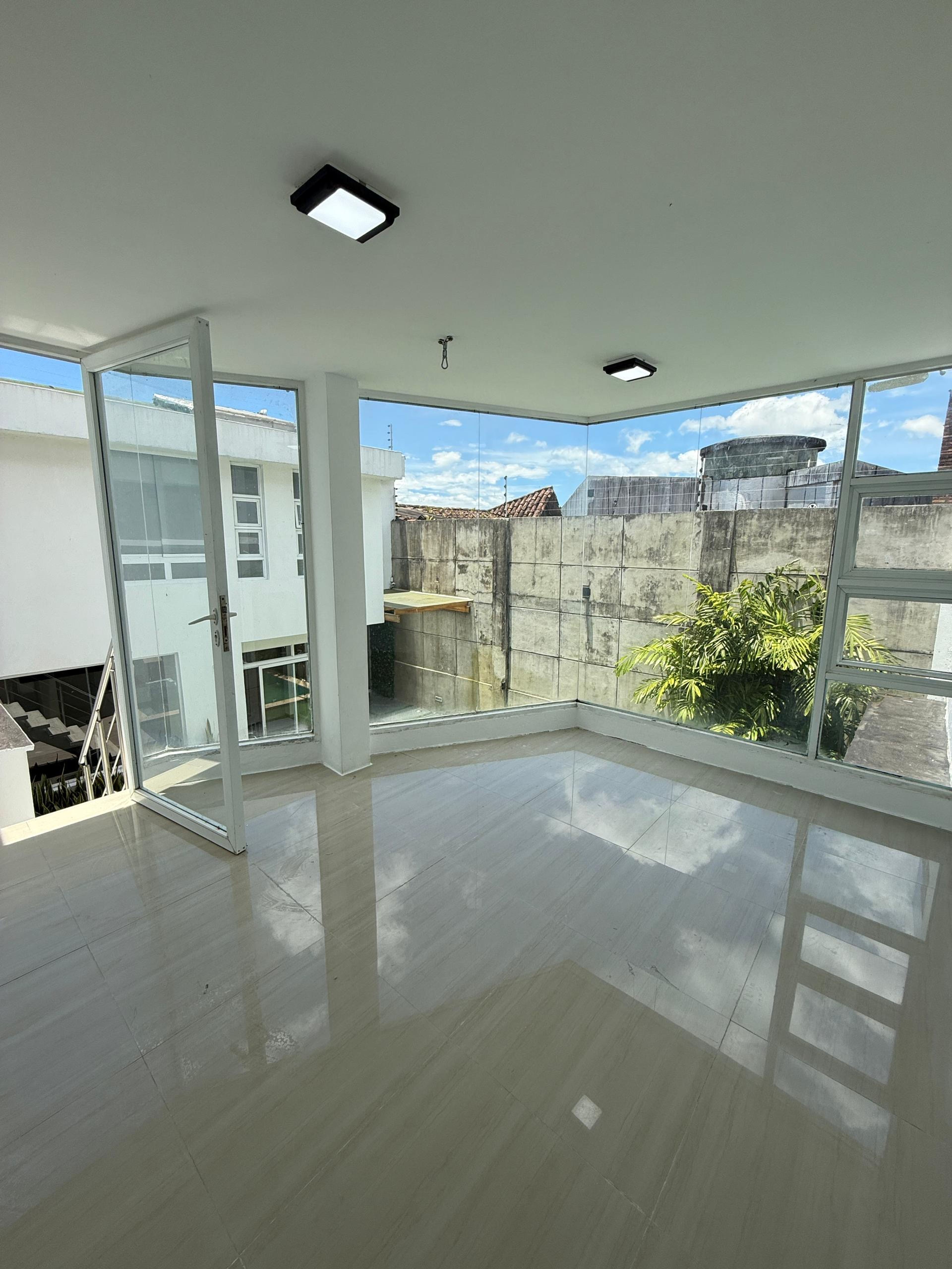 Casa de lujo en Urb. Colinas de Pirineos con piscina  — foto 14