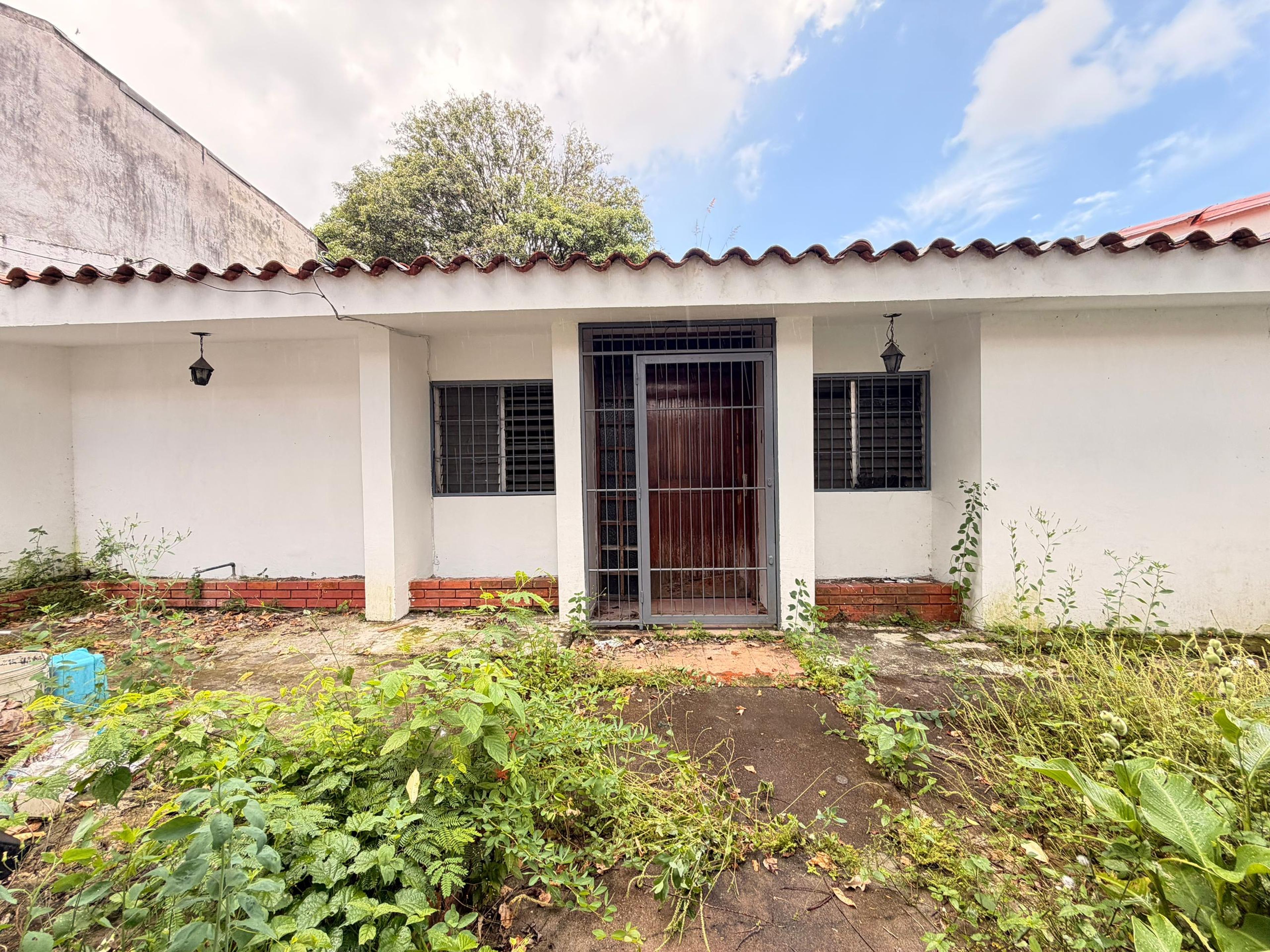 Casa con amplia terraza trasera en Urb. Nueva Guayana — foto 7