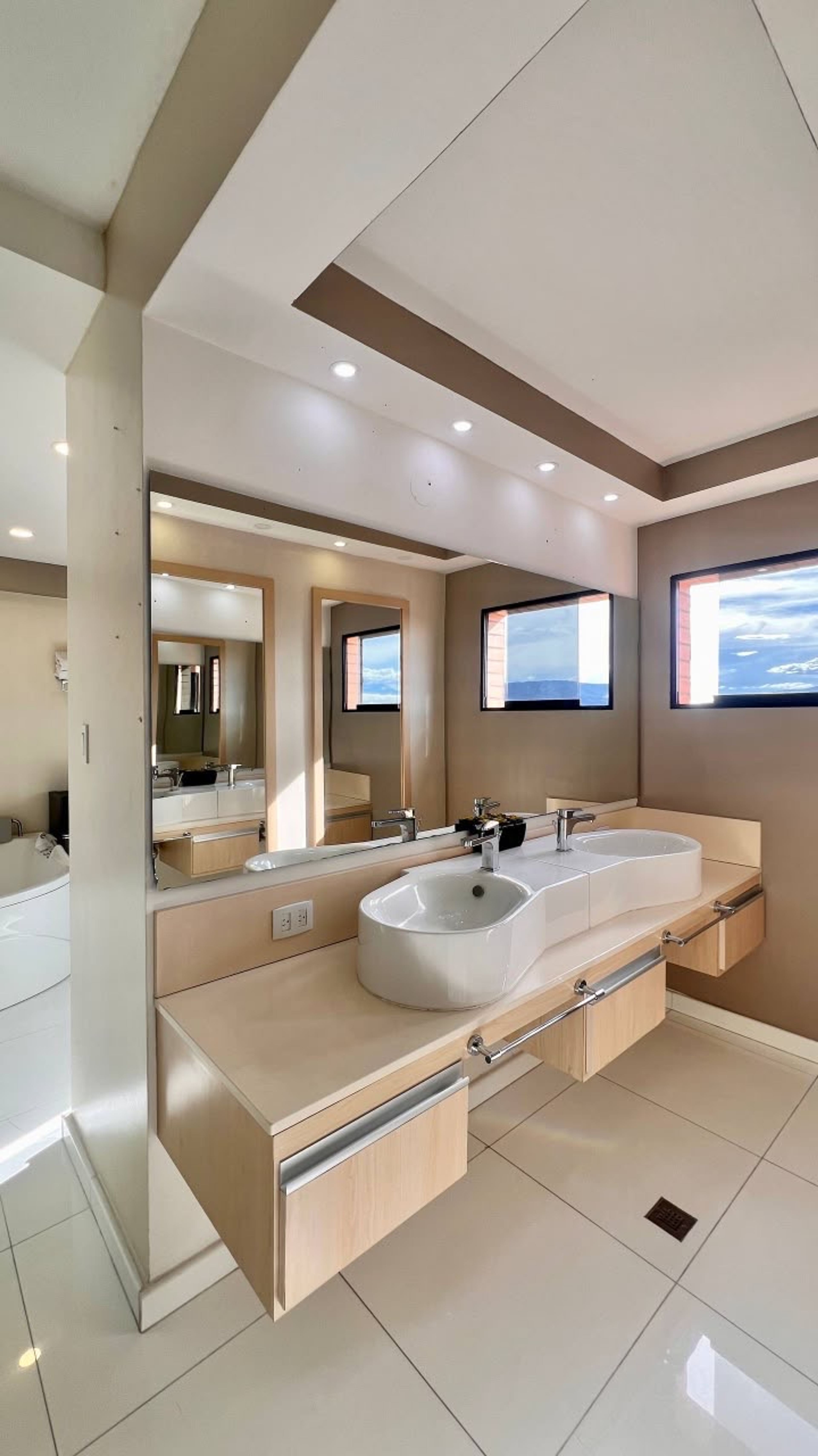 Exclusivo apartamento con vistas panorámicas y amplios espacios en Pueblo Nuevo — foto 7