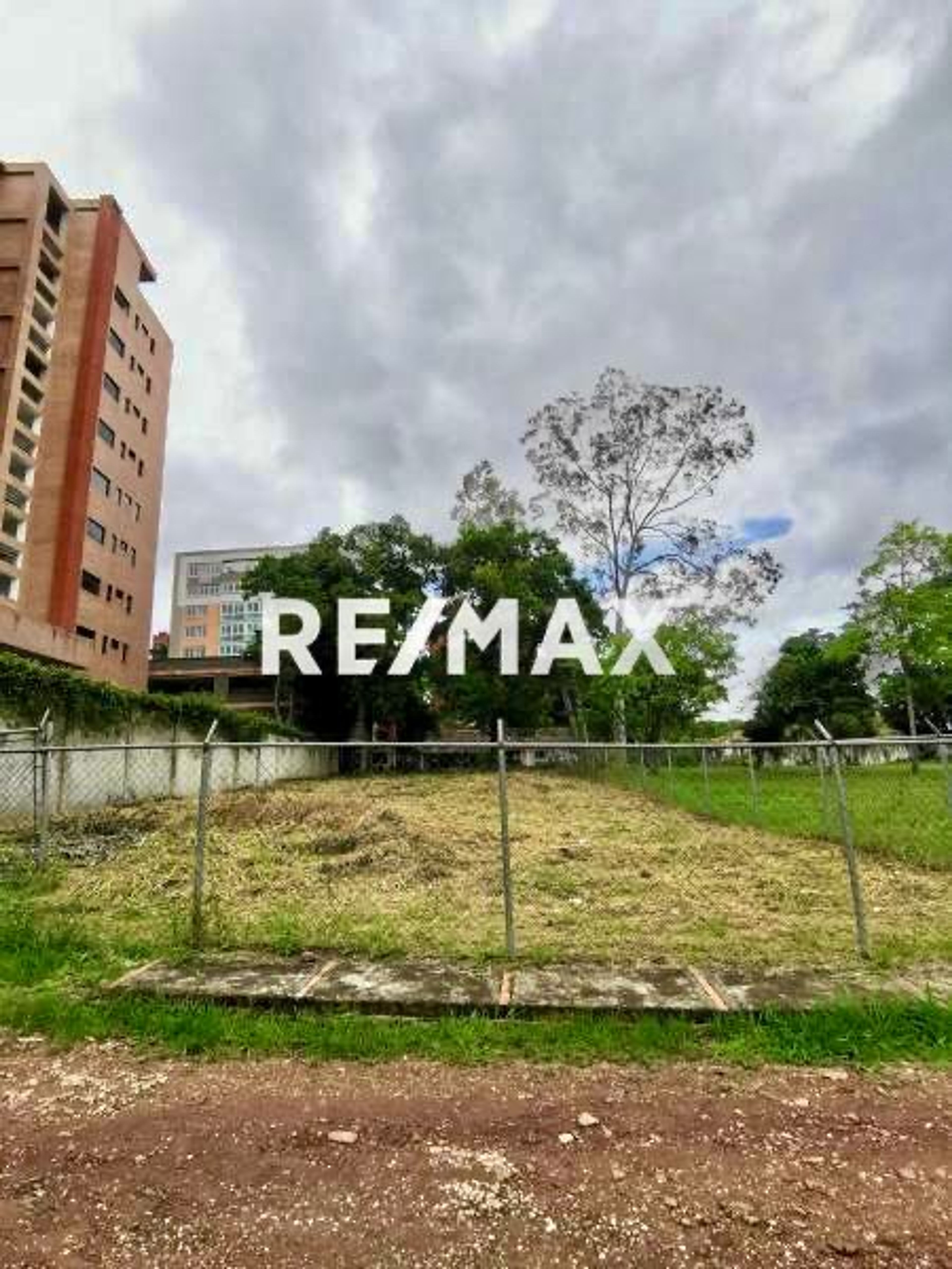 Terreno plano de 757 m² en Los Kioskos, cercano a Palma Dorada — foto 2