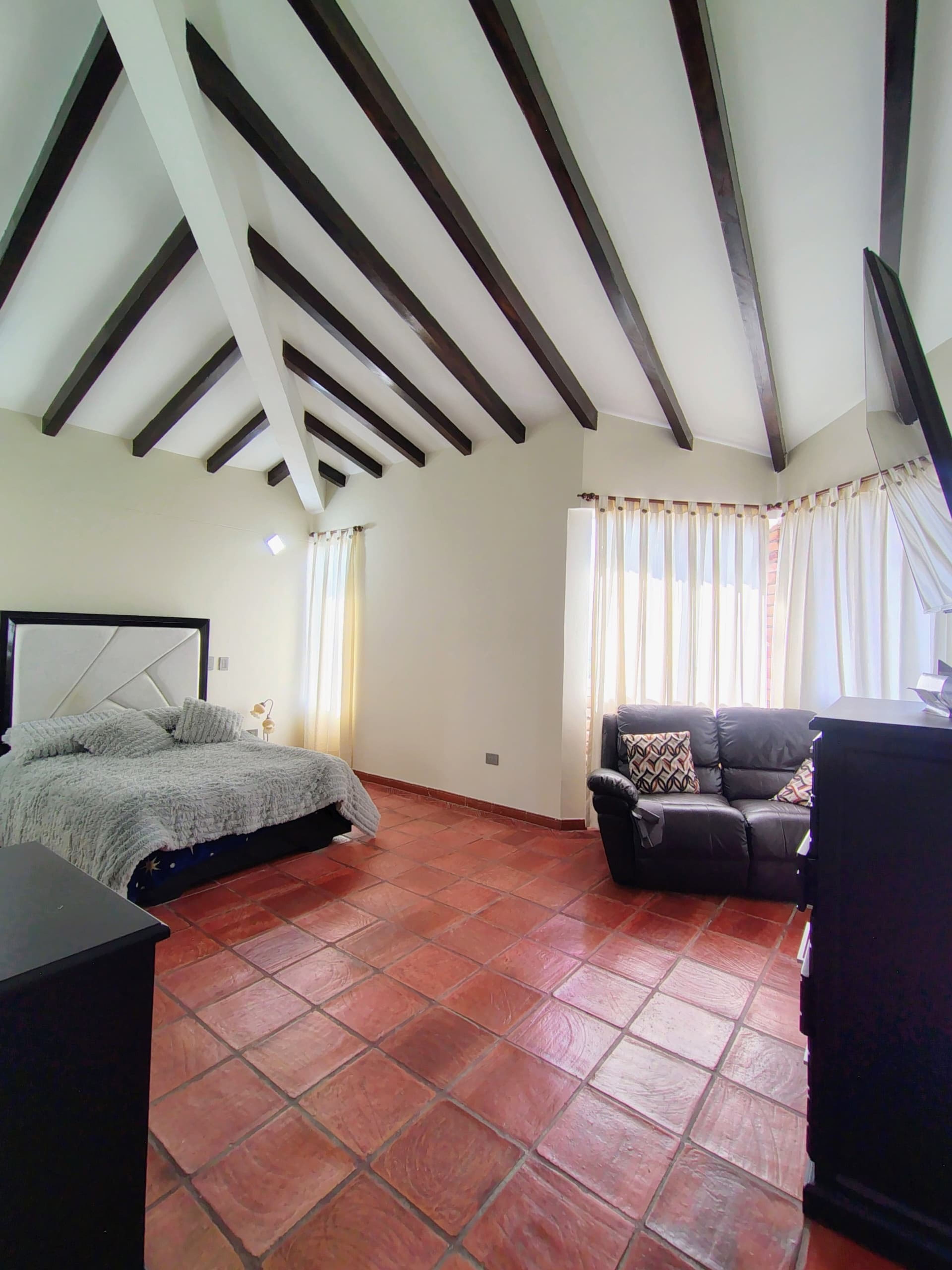 Casa esquinera en Urbanización Colinas de Pirineos — foto 12