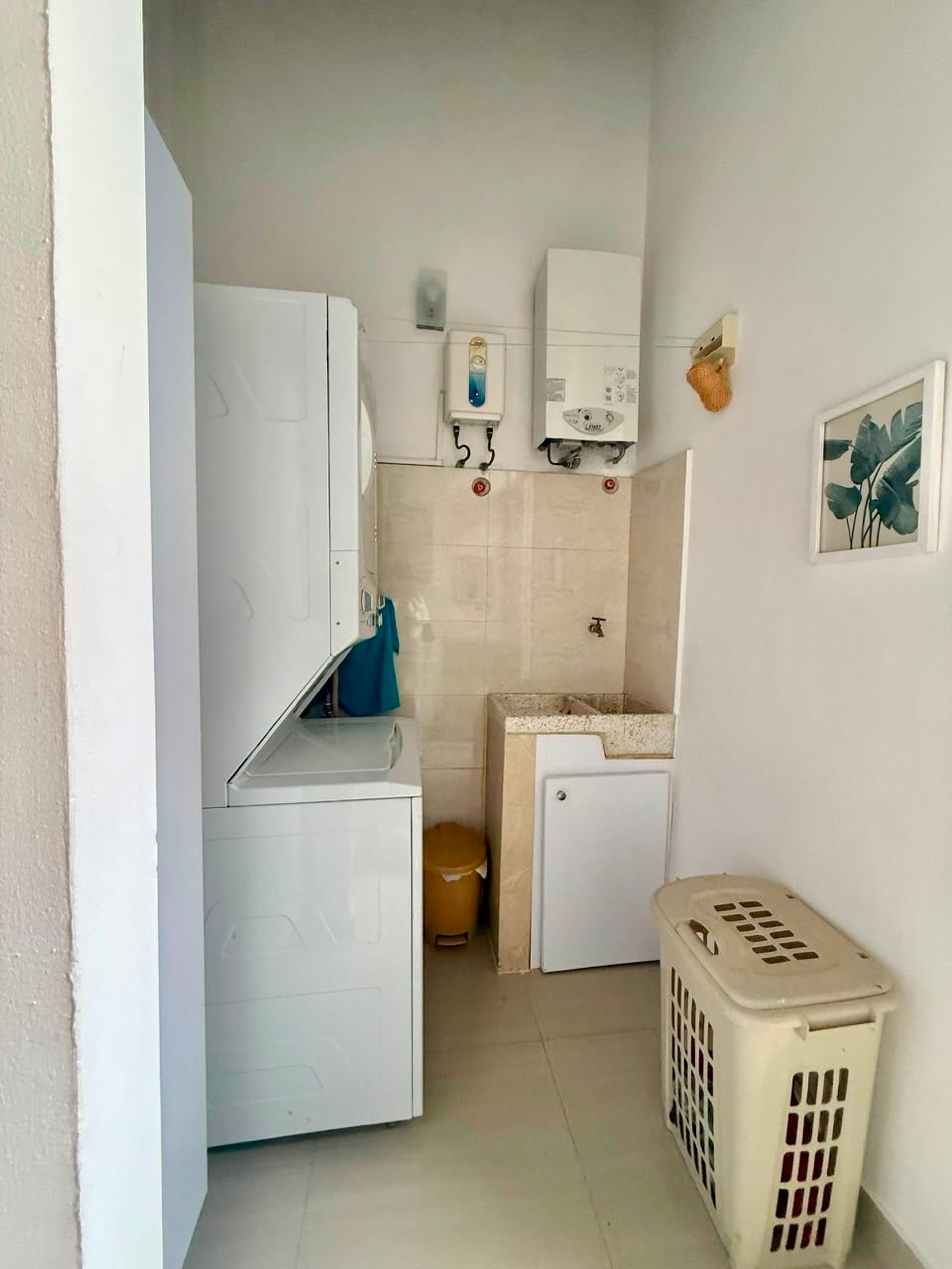 Casa con acabados modernos en Colinas de Pirineos — foto 14