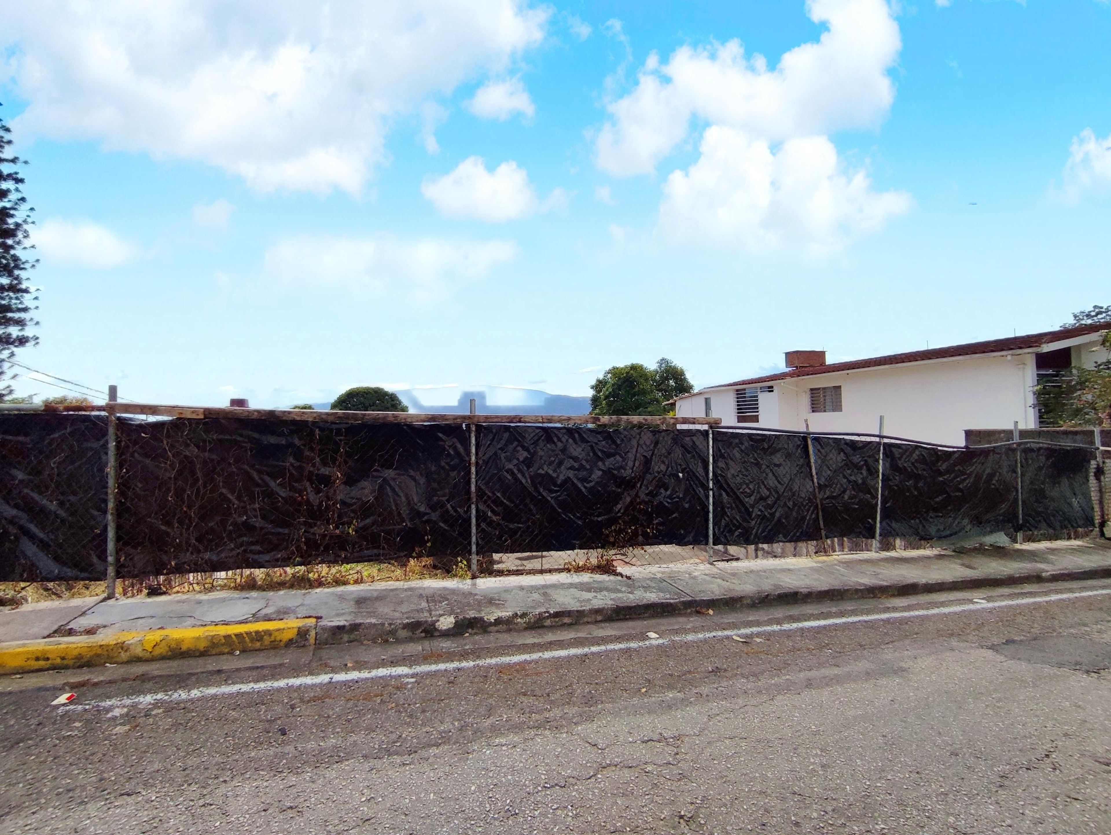 Terreno esquinero estratégico en Barrio Obrero con proyecto aprobado — foto 6