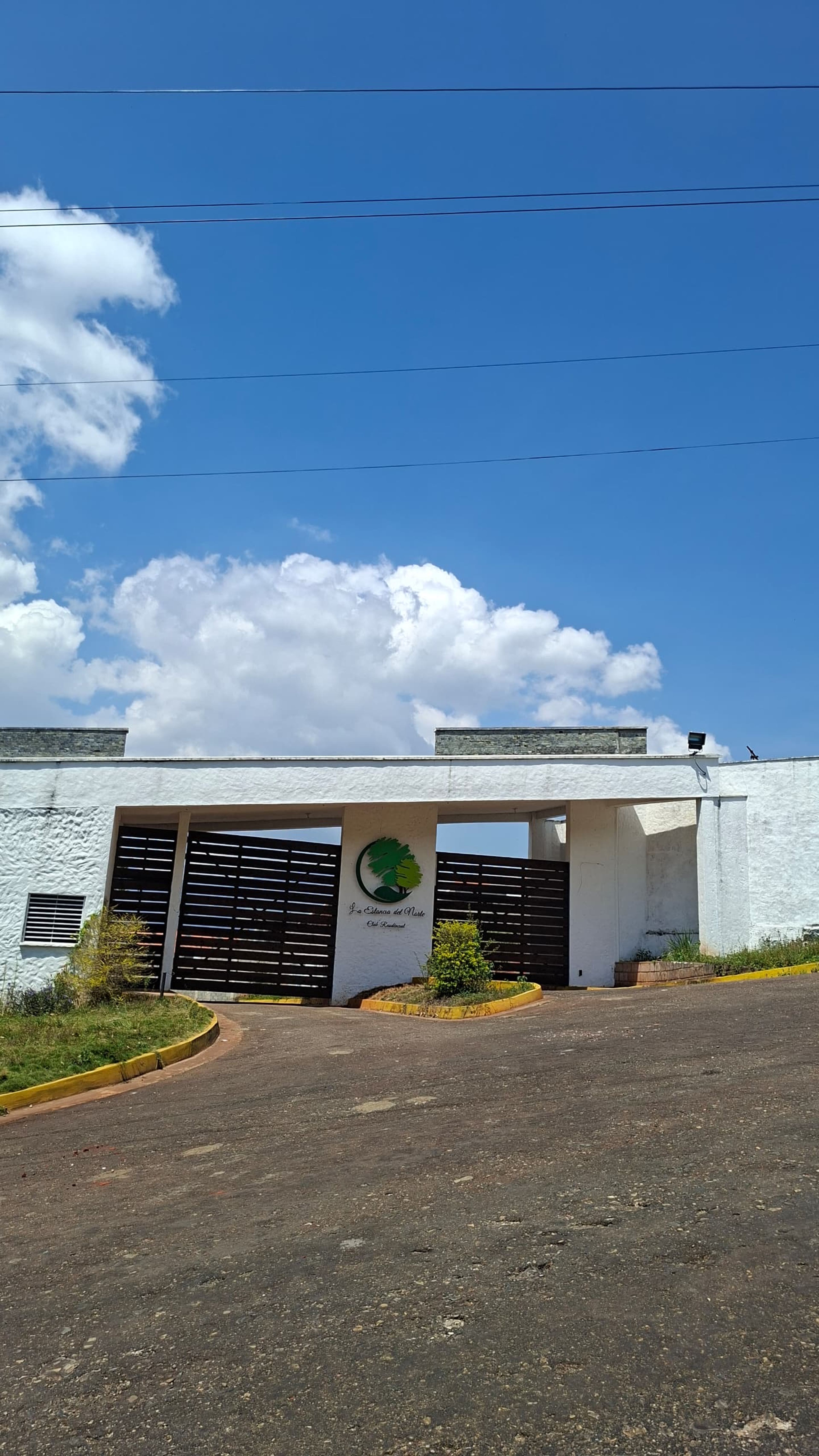 Terreno o parcela en La Castellana, San Cristóbal — foto 1