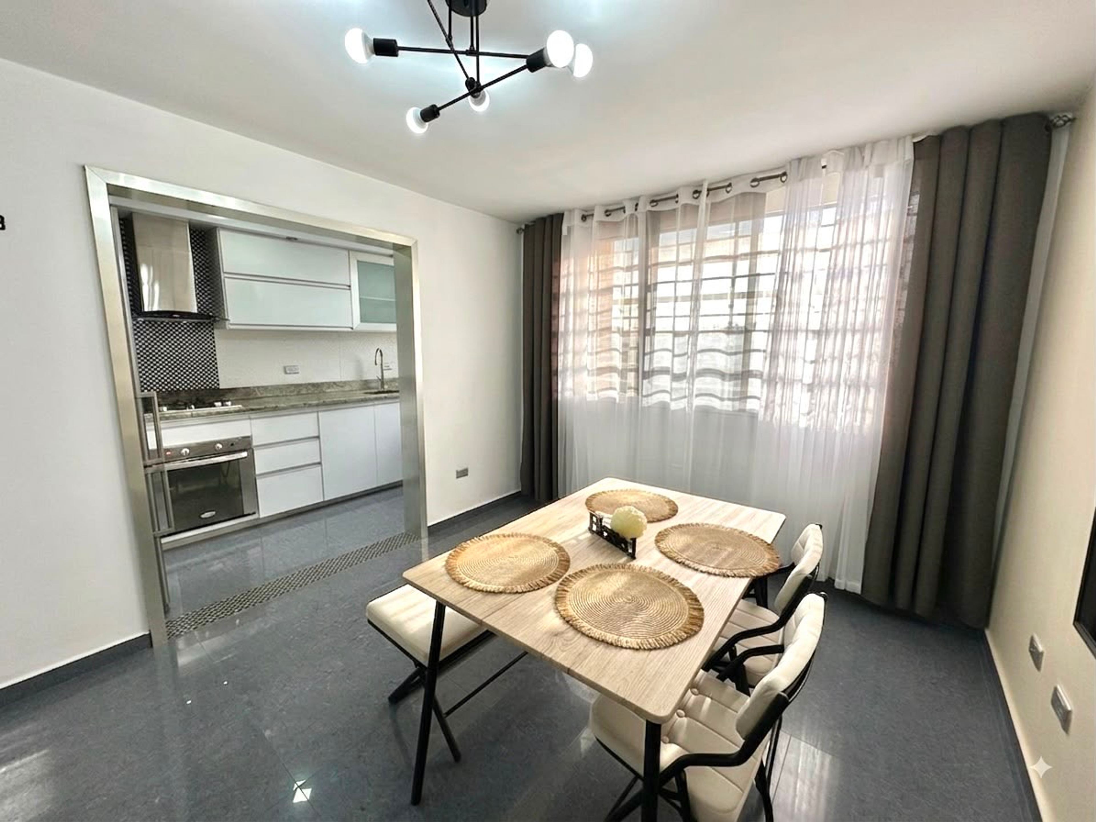 Apartamento semi amoblado en Avenida Rotaria con cocina equipada — foto 11