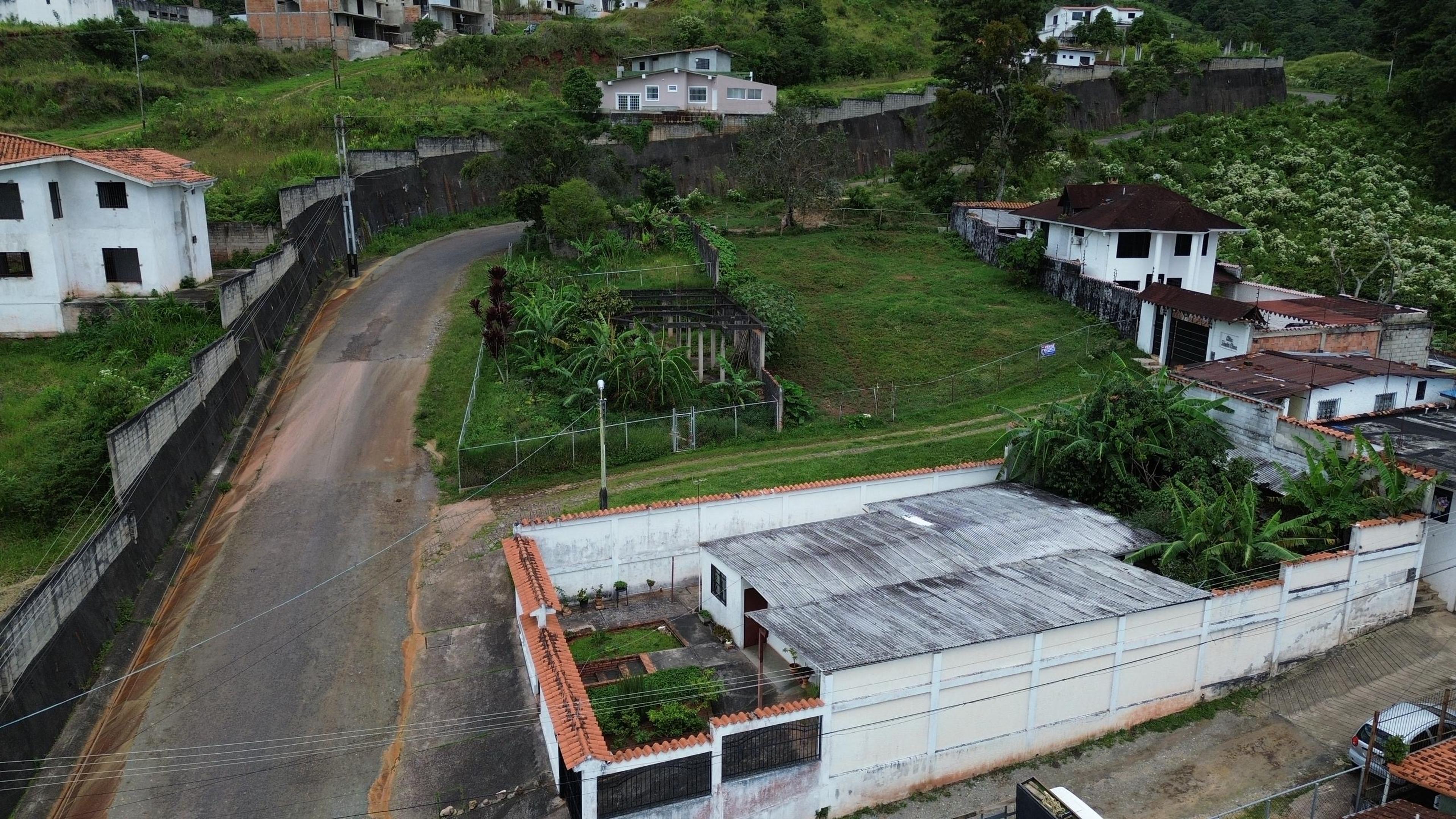 Terreno o parcela en Cueva del Oso, San Cristóbal — foto 2
