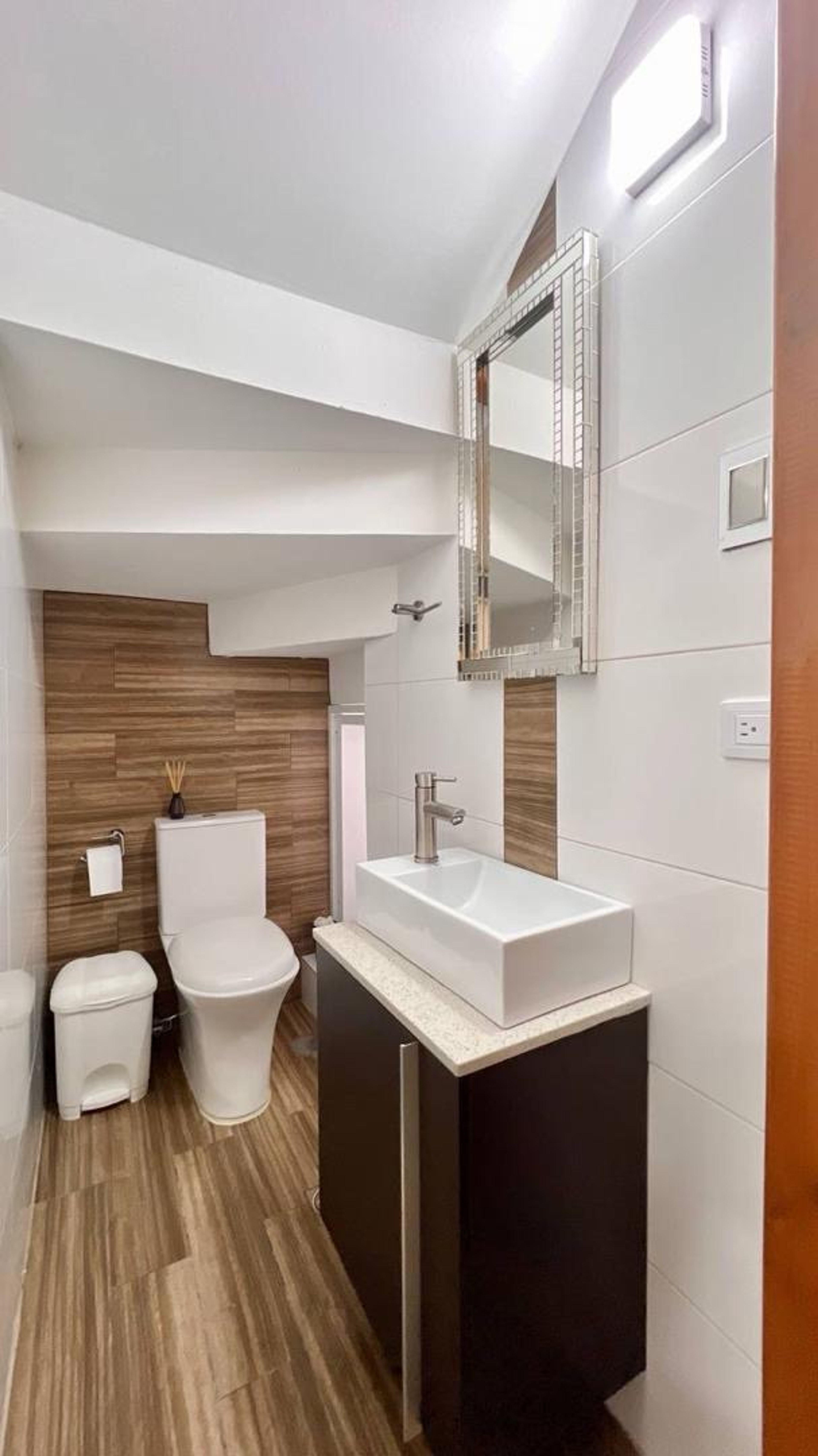 Casa moderna de 3 niveles en Terrazas de Pirineos — foto 5
