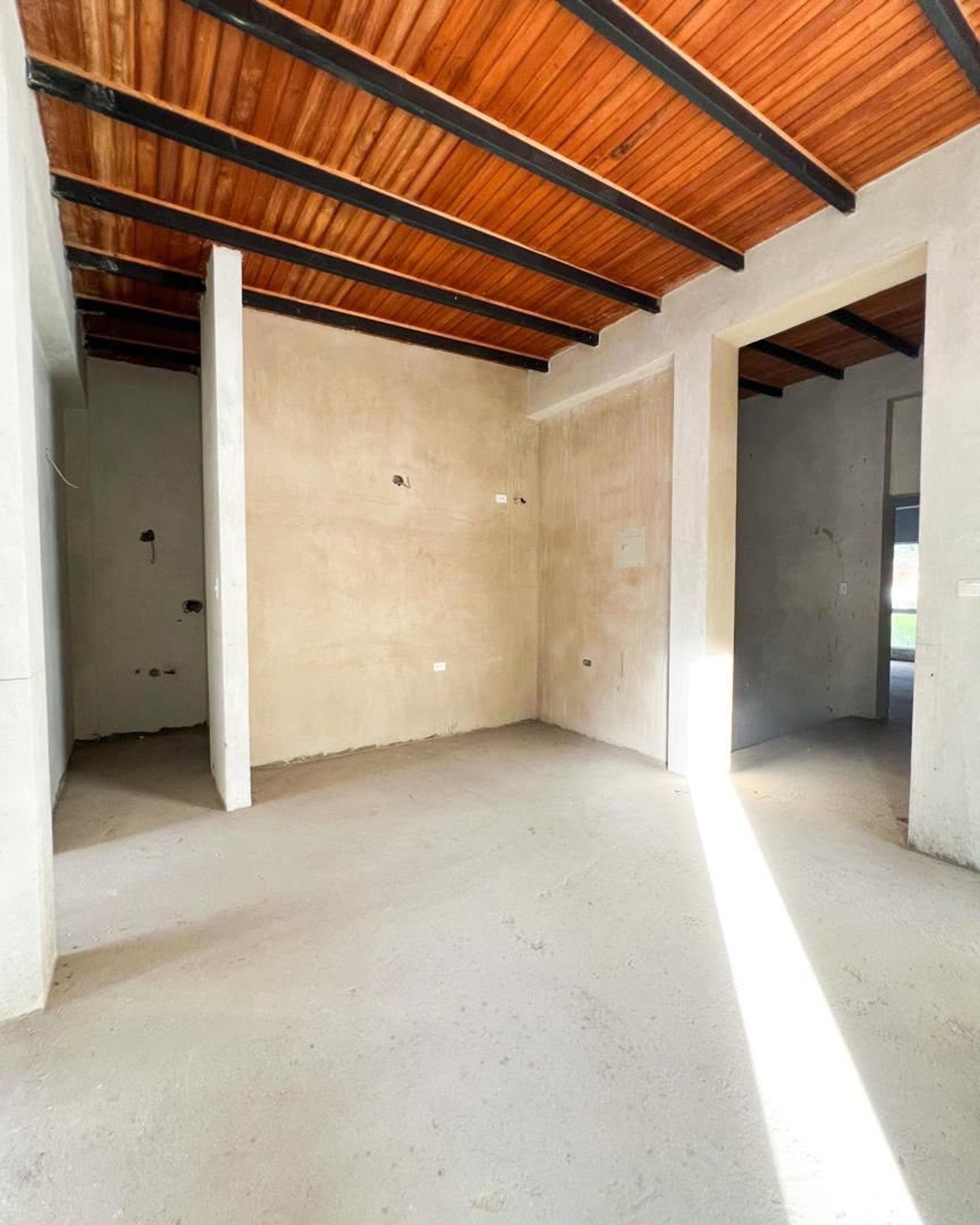 Dos residencias en obra blanca dentro de amplia parcela — foto 9