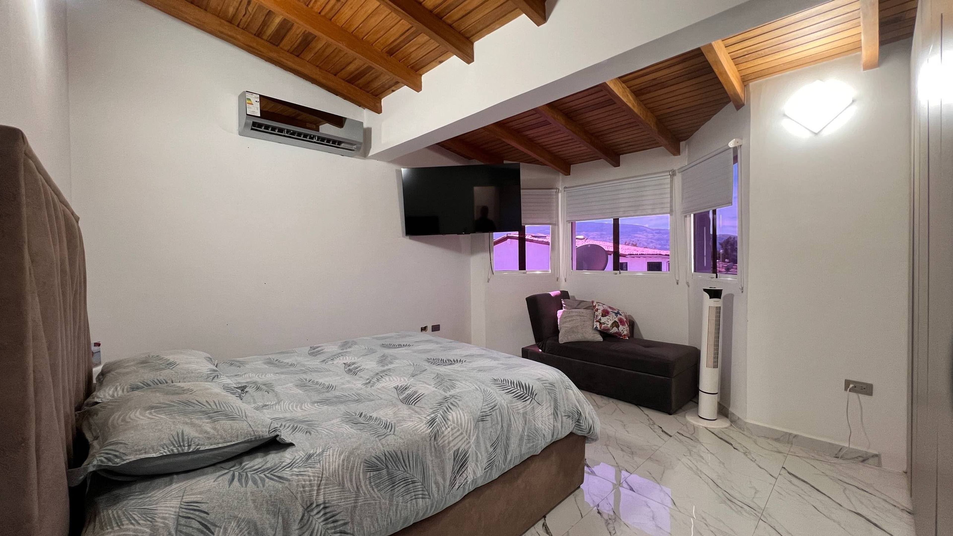 Casa totalmente equipada con piscina y cancha en Urb. Santísimo Salvador — foto 12