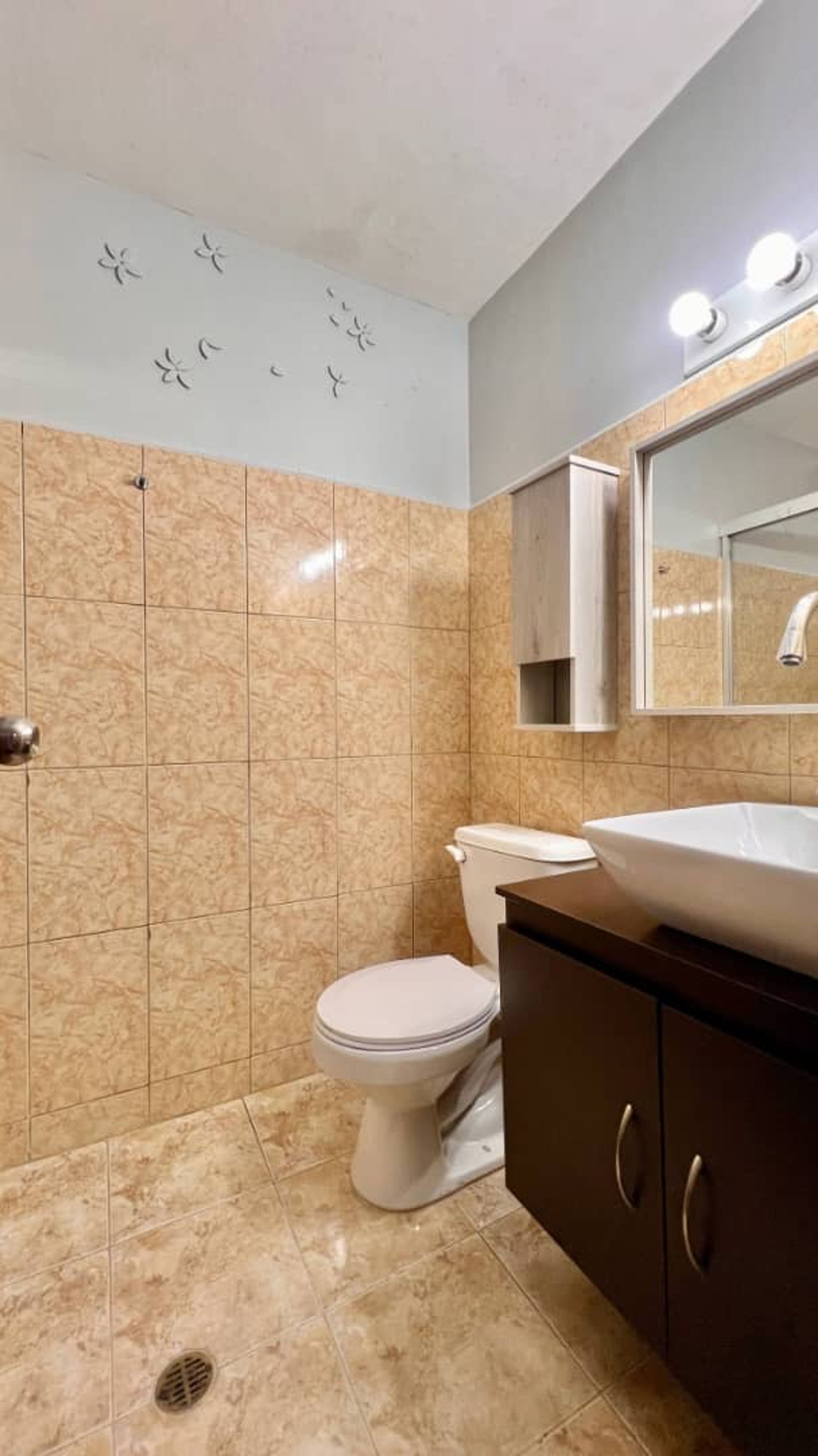 Apartamento en planta baja con jardín y cancha deportiva en Residencias Vista Alegre — foto 8