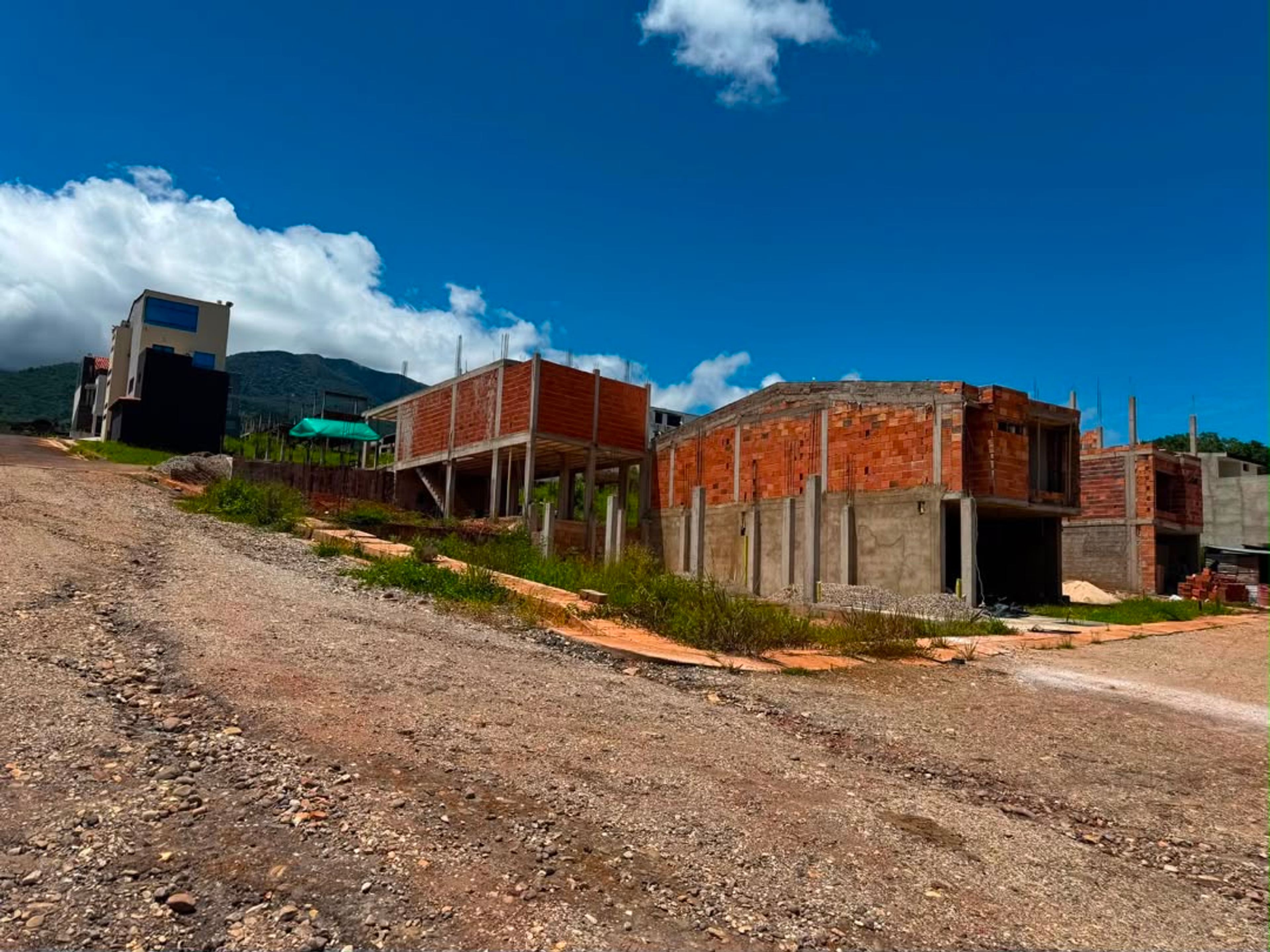 Terreno o parcela en La Castellana, San Cristóbal — foto 3