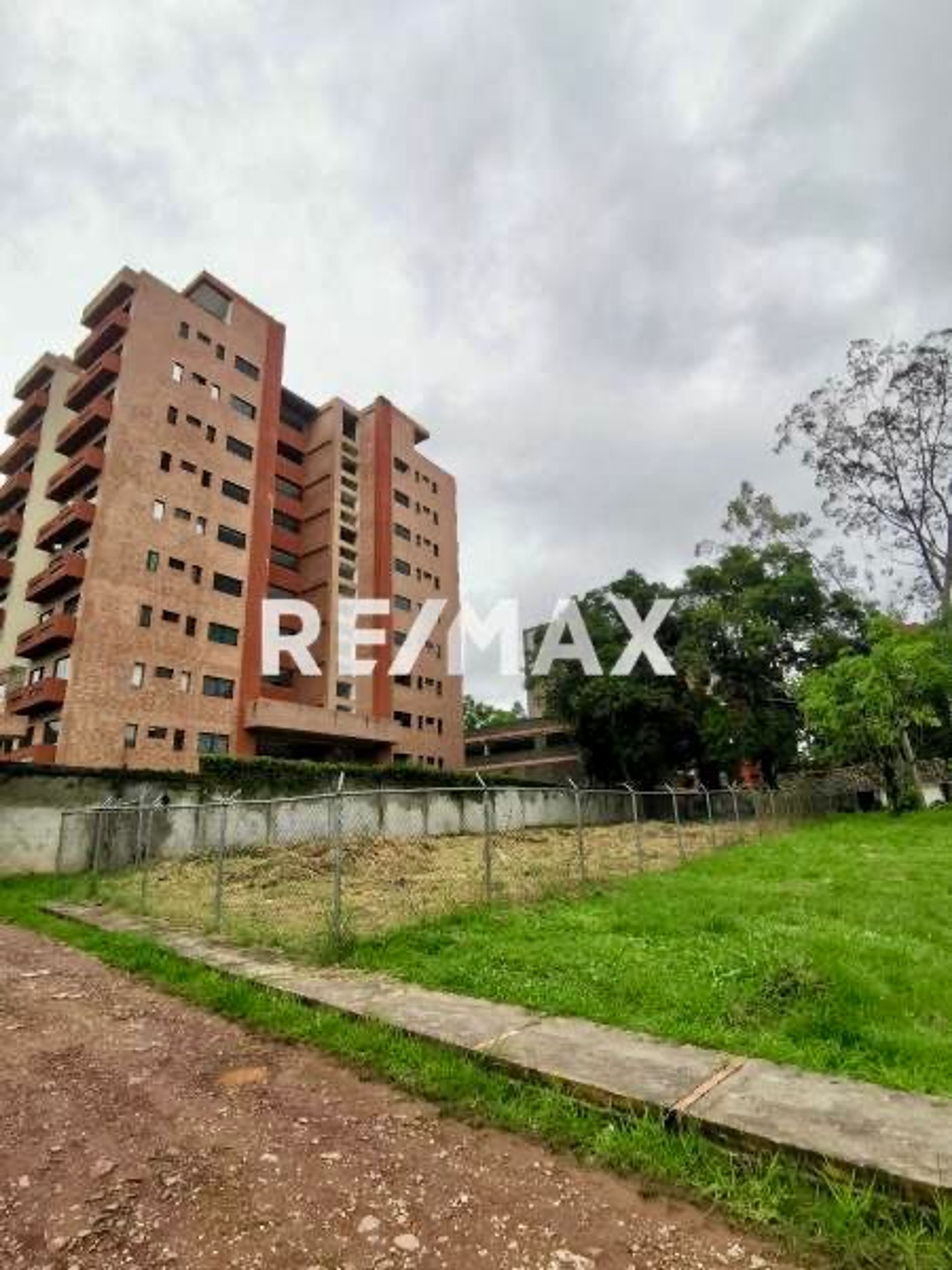 Terreno plano de 757 m² en Los Kioskos, cercano a Palma Dorada — foto 1