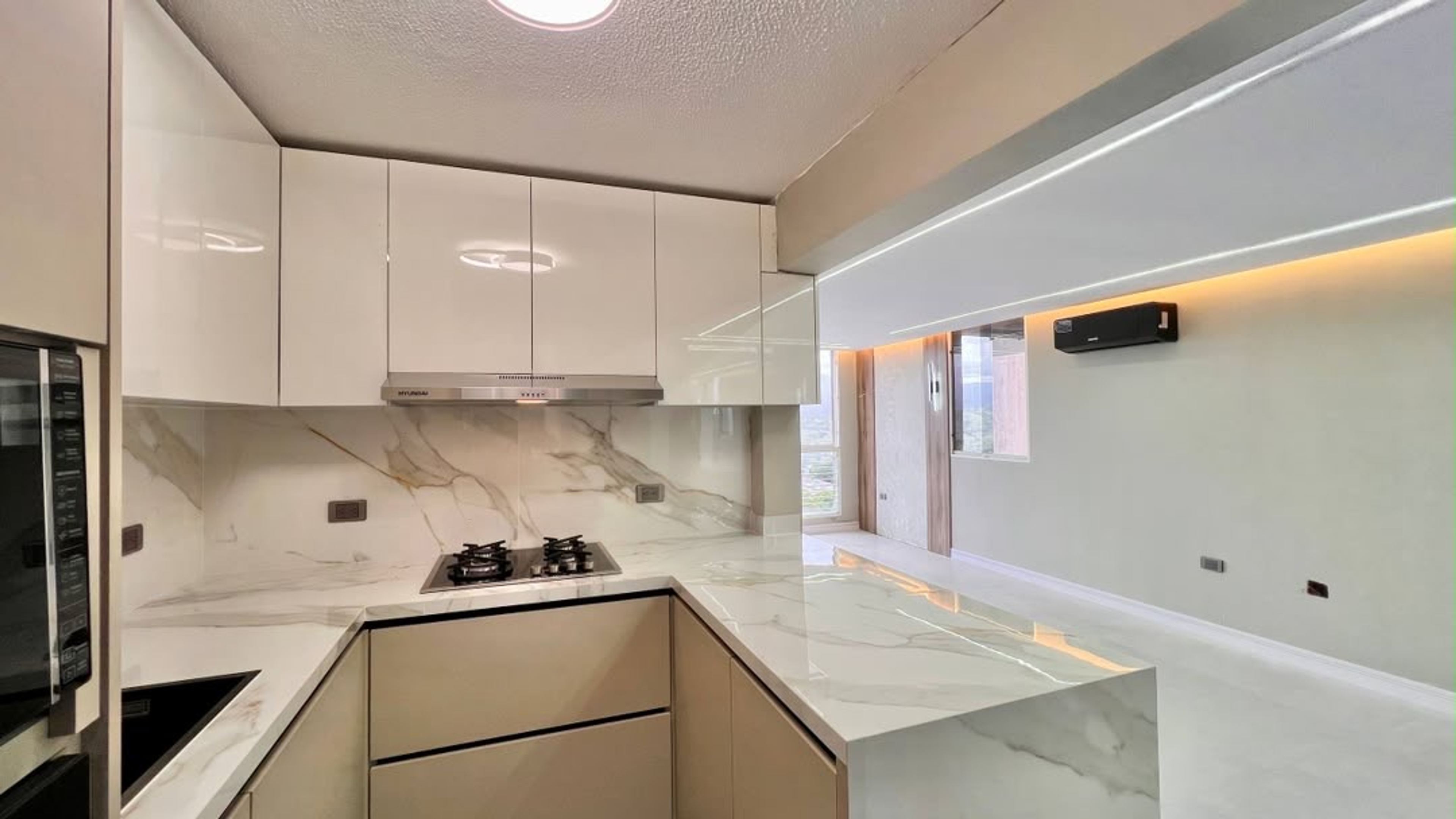 Apartamento a estrenar con vista panorámica en Residencias Alcázar — foto 3