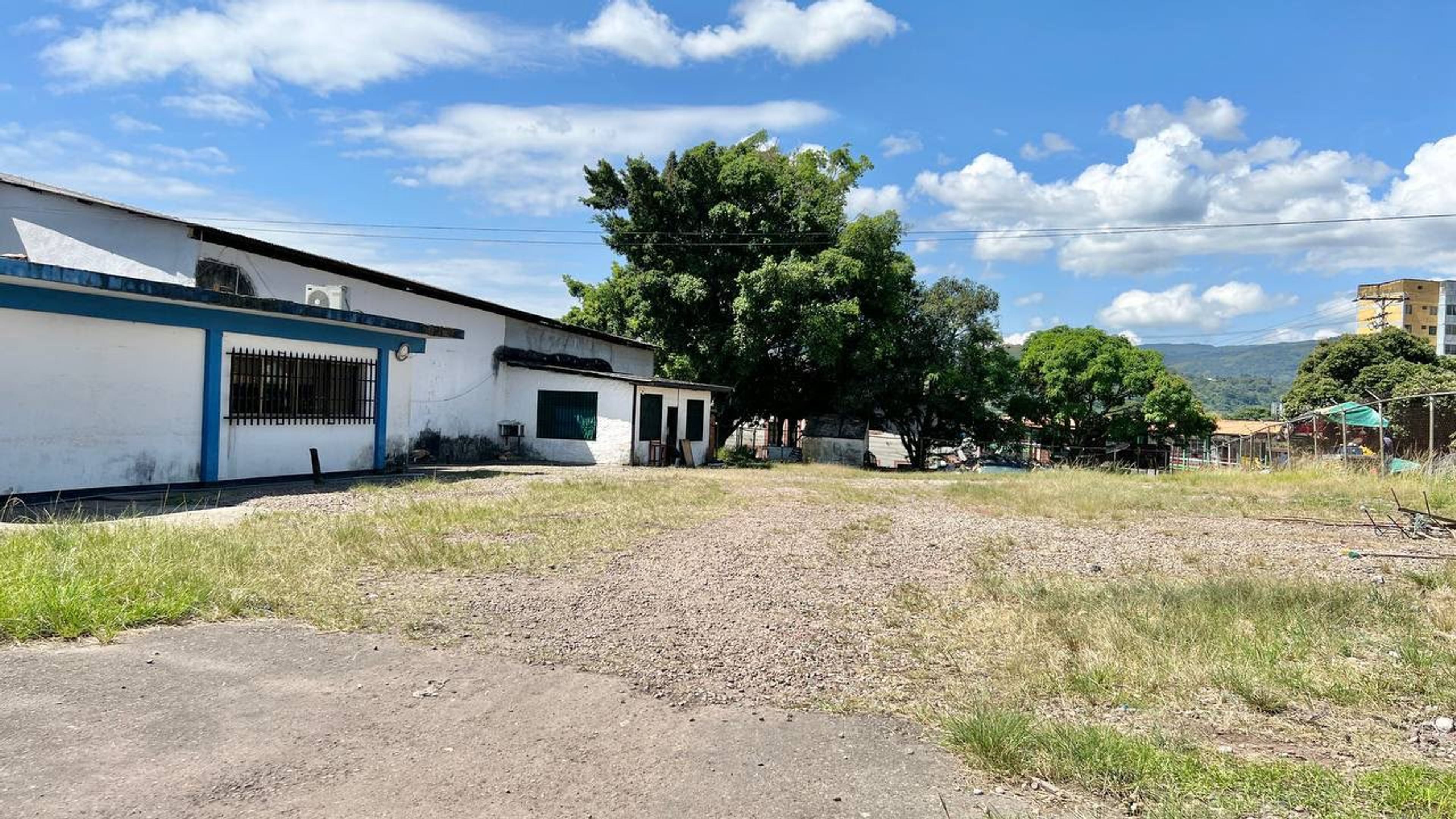 Galpones y complejo comercial de gran escala en La Concordia — foto 13