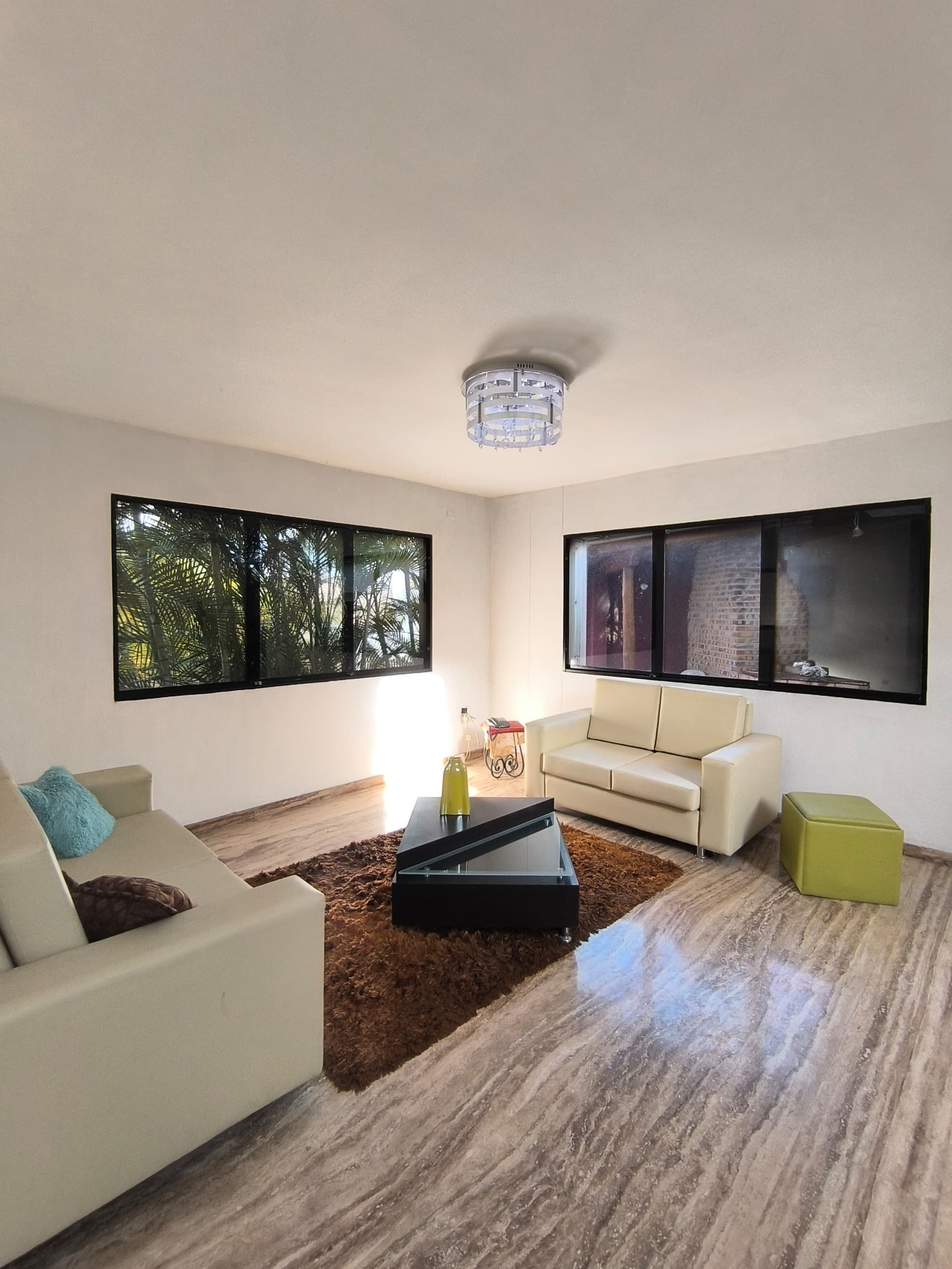 Amplia residencia con piscina y área social en Urb. Manzanares 1, Altos de Las Margaritas — foto 5