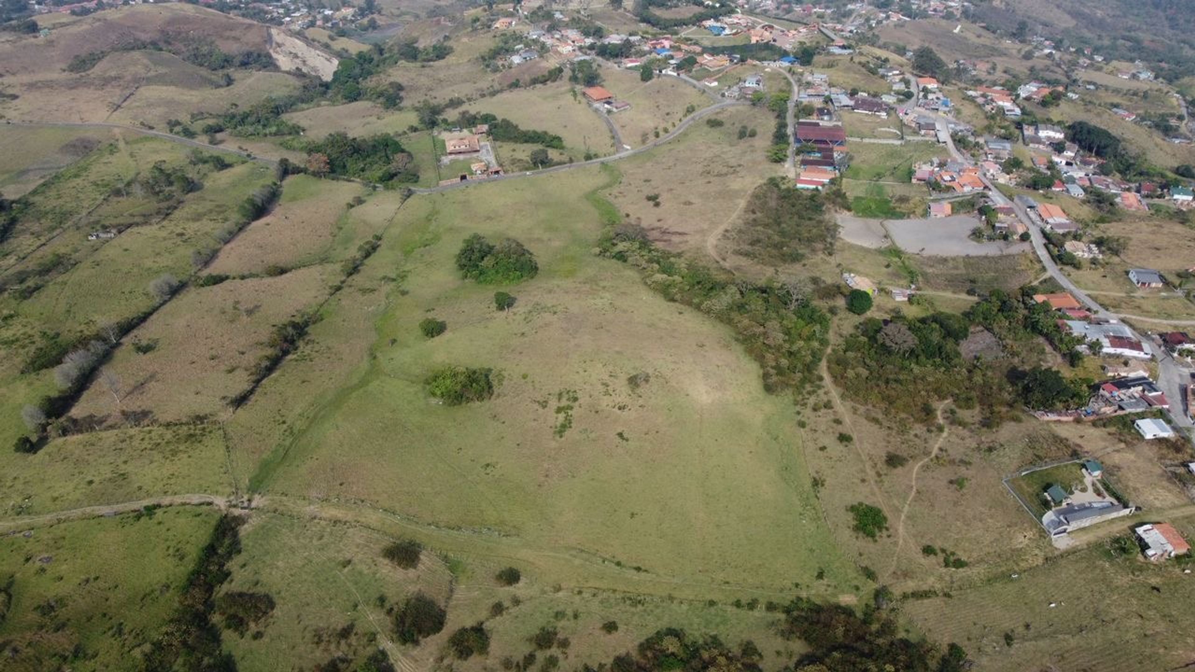 Terreno turístico y agrícola de 6,5 hectáreas con agua propia en los Páramos de Capacho — foto 7