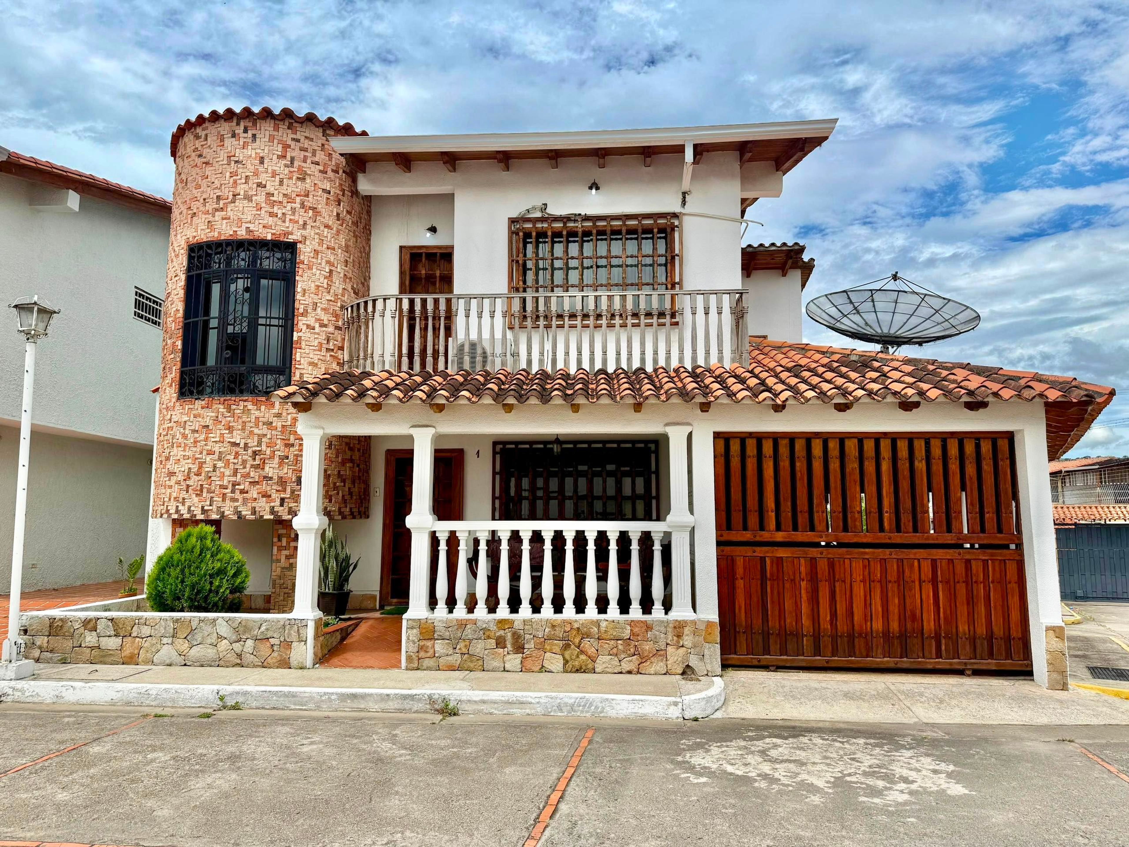 Casa o TownHouse en La Guayana, San Cristóbal — foto 1