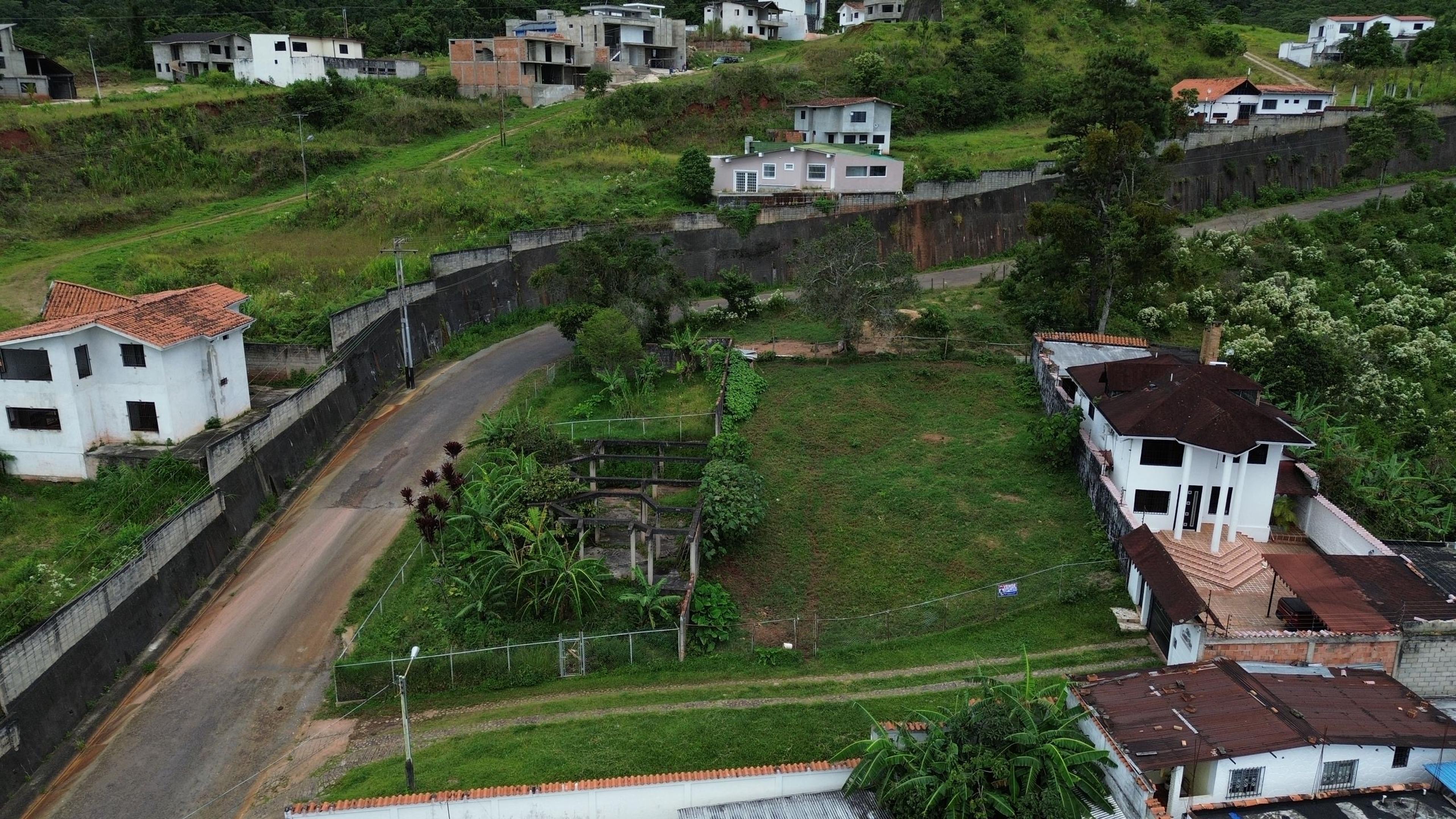 Terreno o parcela en Cueva del Oso, San Cristóbal — foto 1