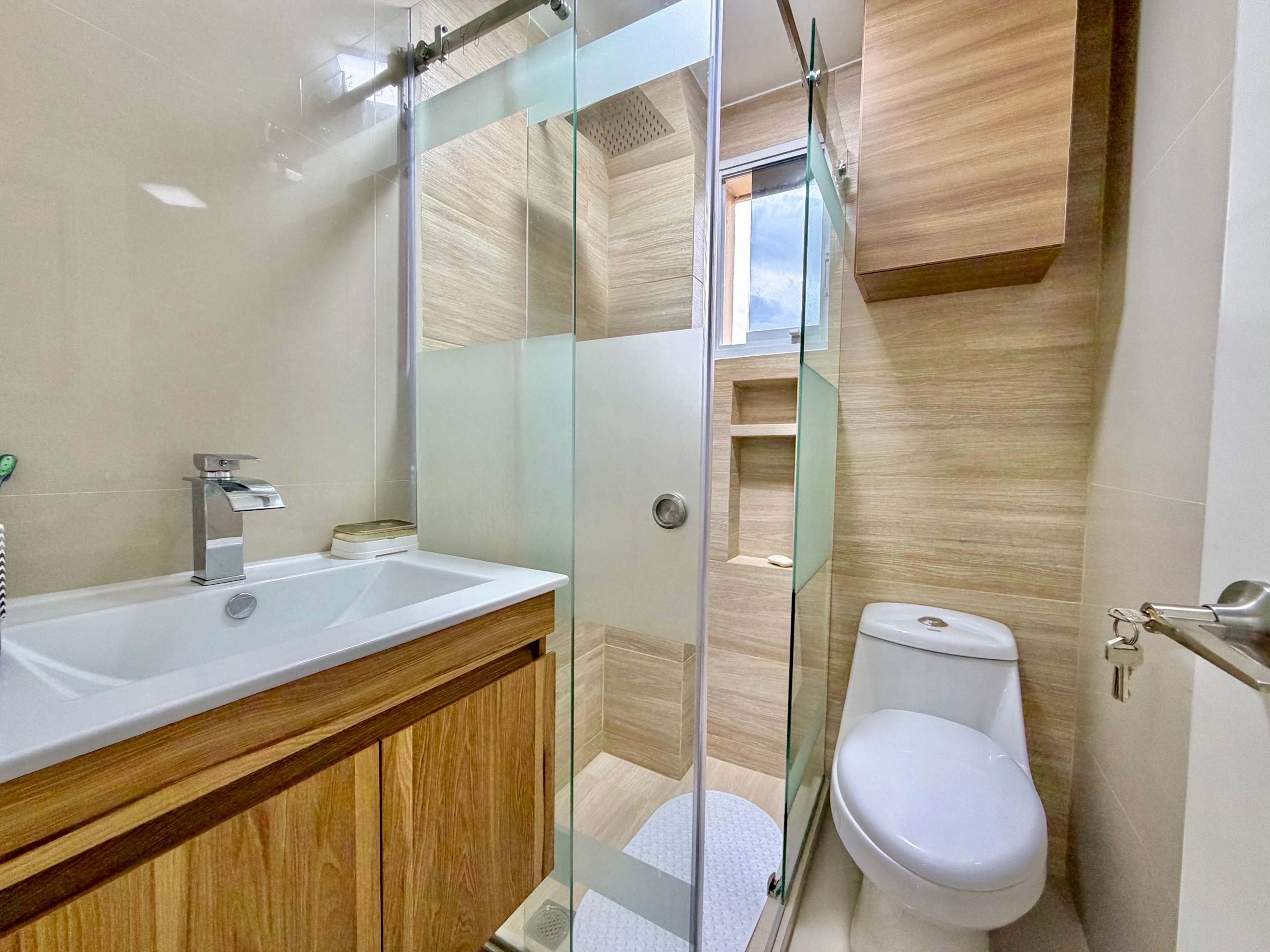 Apartamento amoblado y remodelado en Camino Real — foto 5