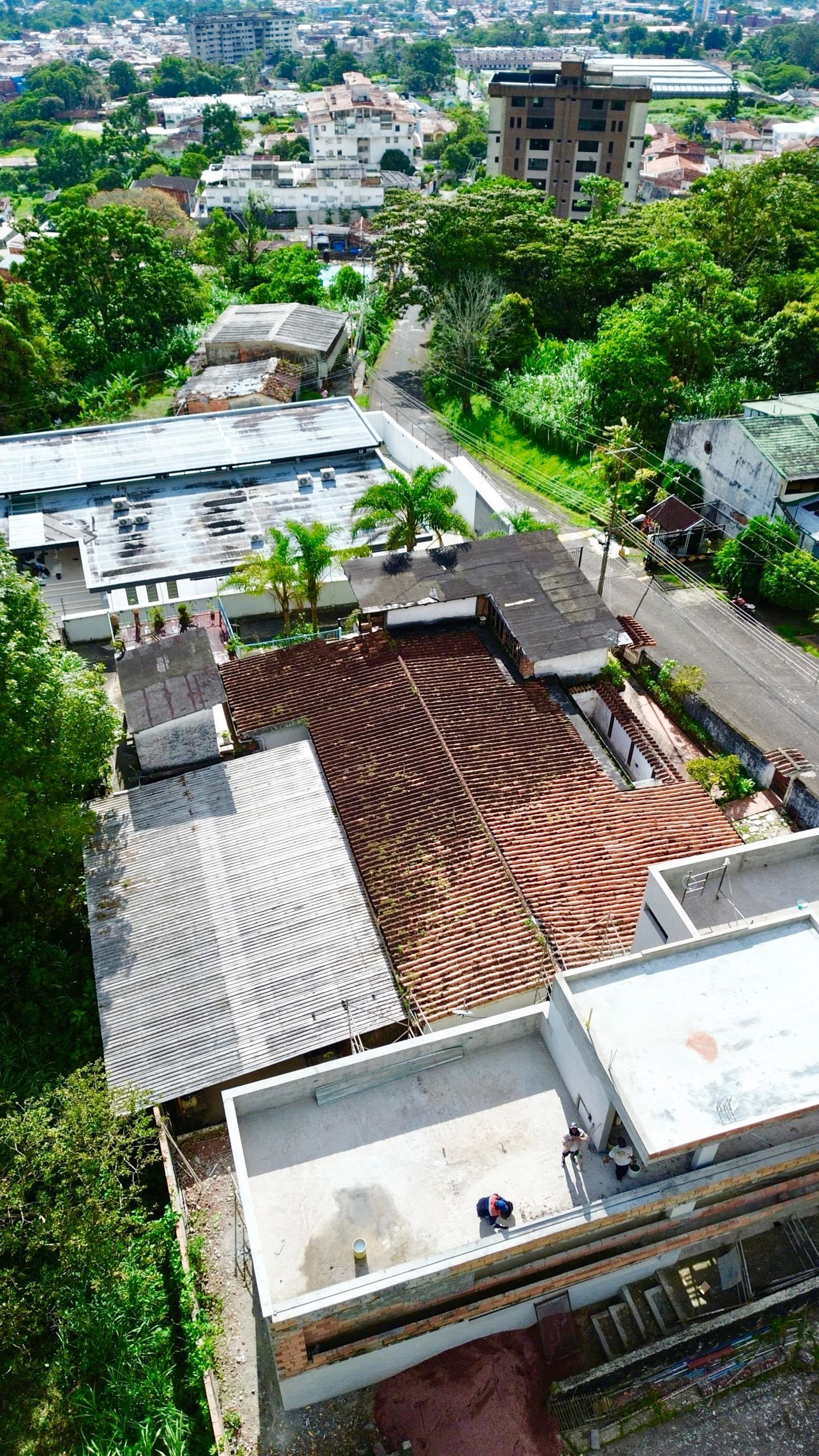 Terreno y propiedad con alto potencial de desarrollo en Urb. Piedra del Jurungo — foto 9