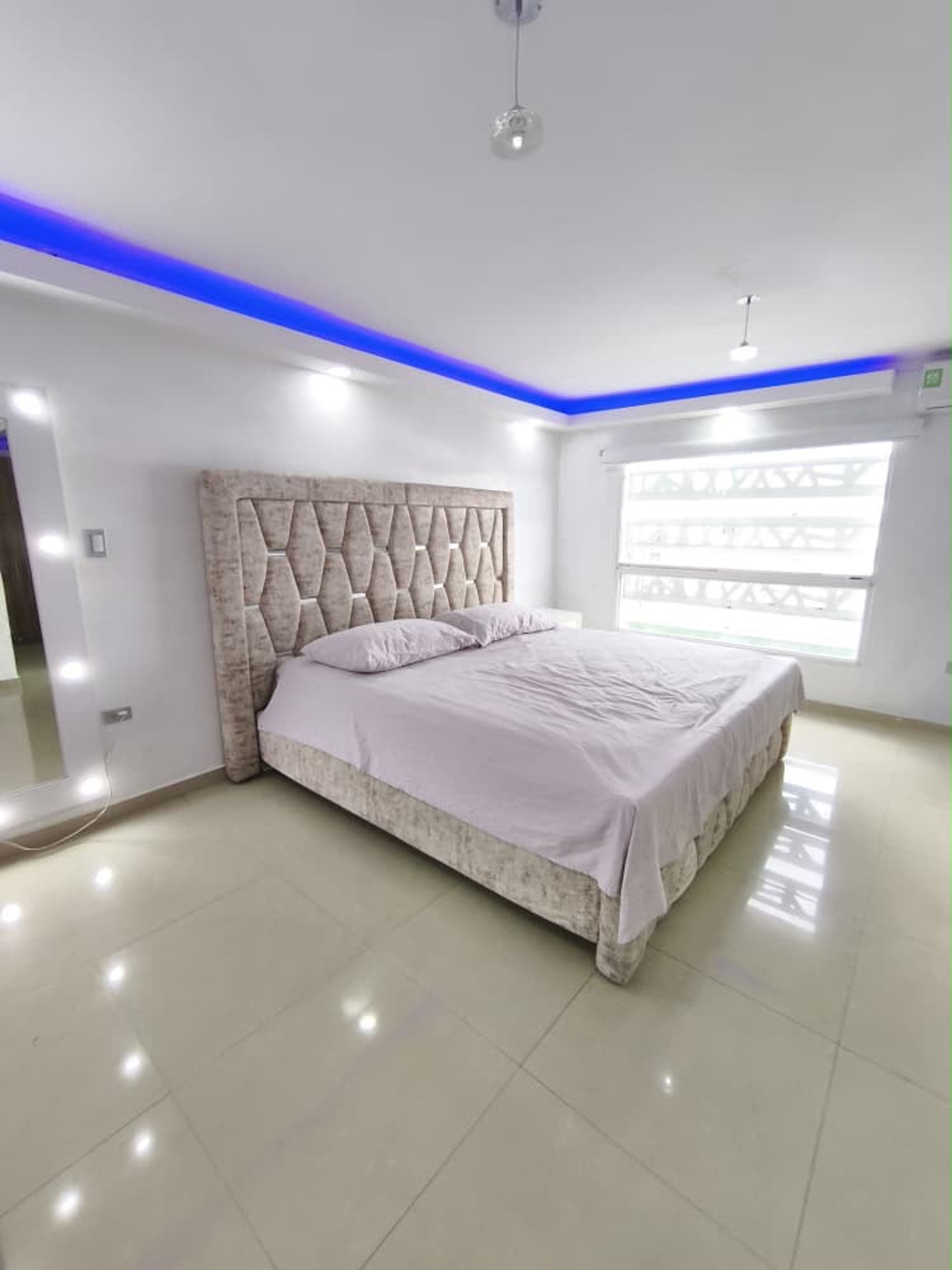 Casa de 3 niveles con doble terraza y vista panorámica en Urb. Villa Granadina — foto 5