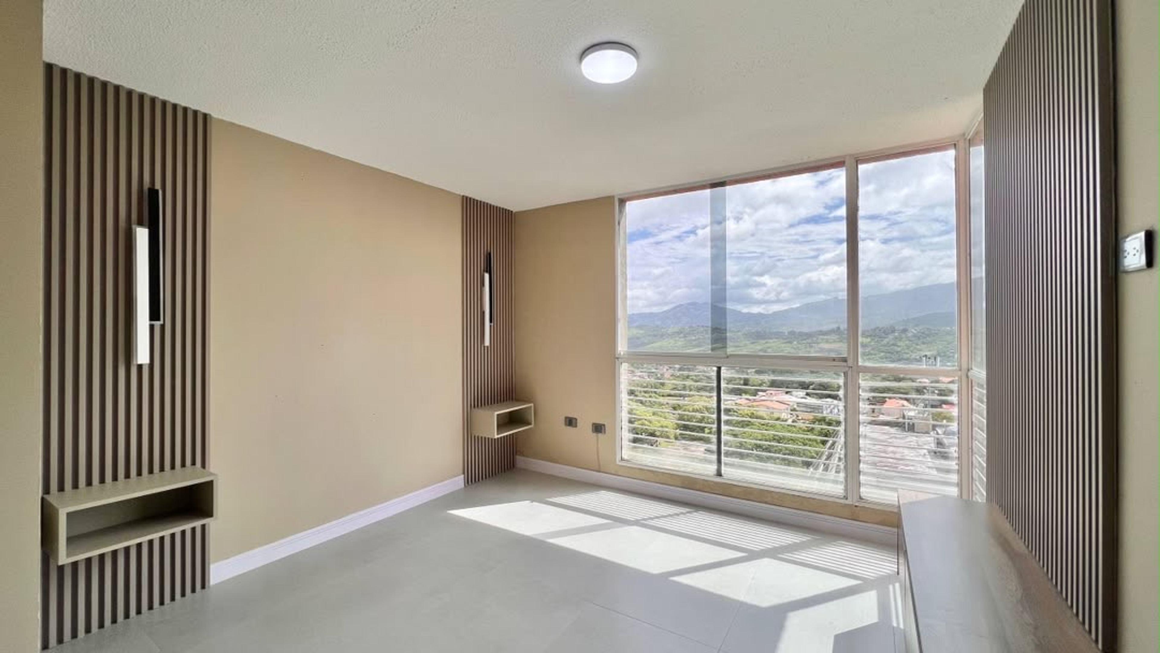 Apartamento a estrenar con vista panorámica en Residencias Alcázar — foto 6