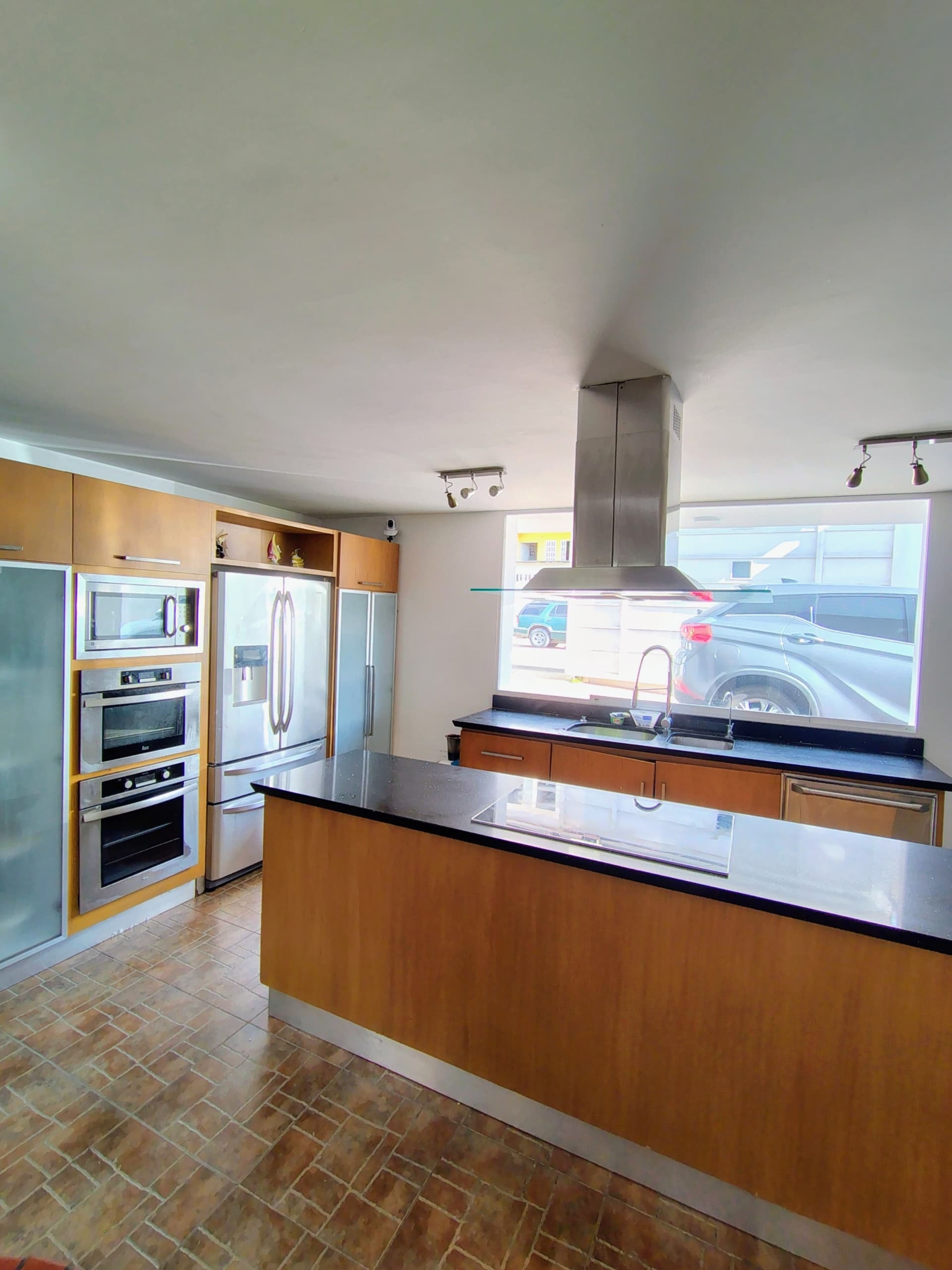 Casa esquinera en Urbanización Colinas de Pirineos — foto 4