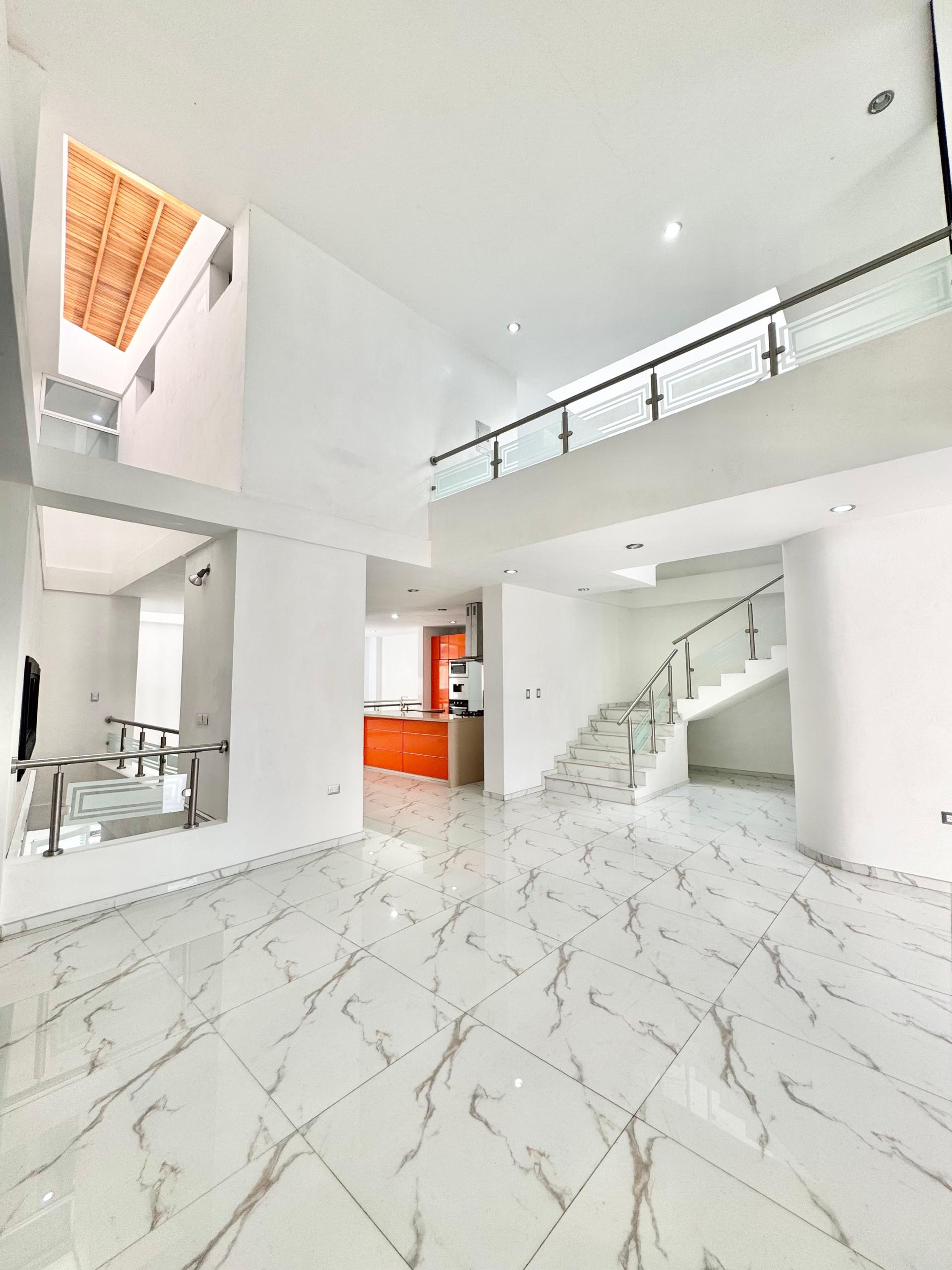 Casa moderna de 800 m² con piscina y 5 niveles en Urbanización Colinas de Pirineos — foto 7