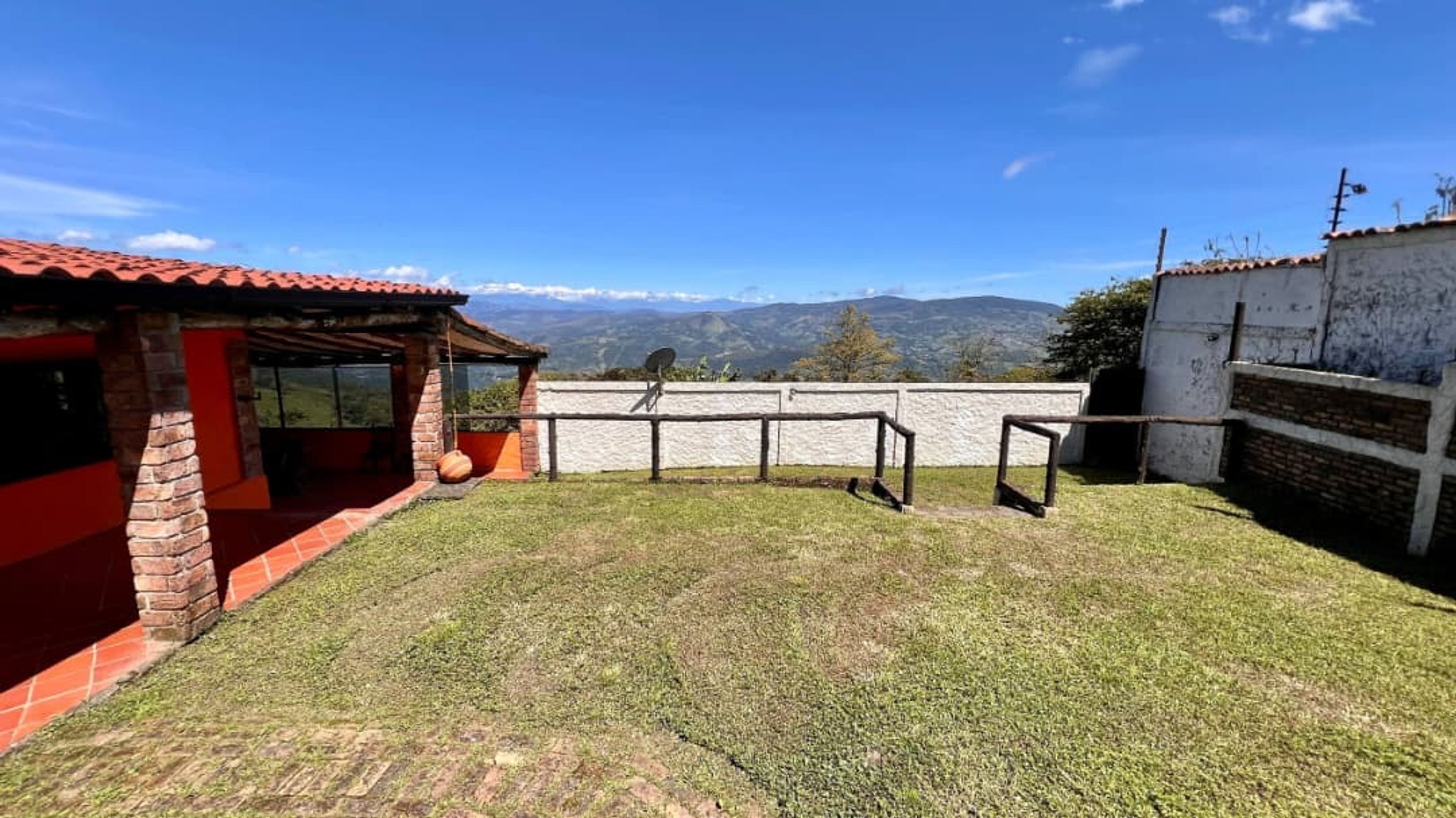 Imponente casa de campo de 4.926 m² en Loma del Viento ideal para desarrollo turístico — foto 9