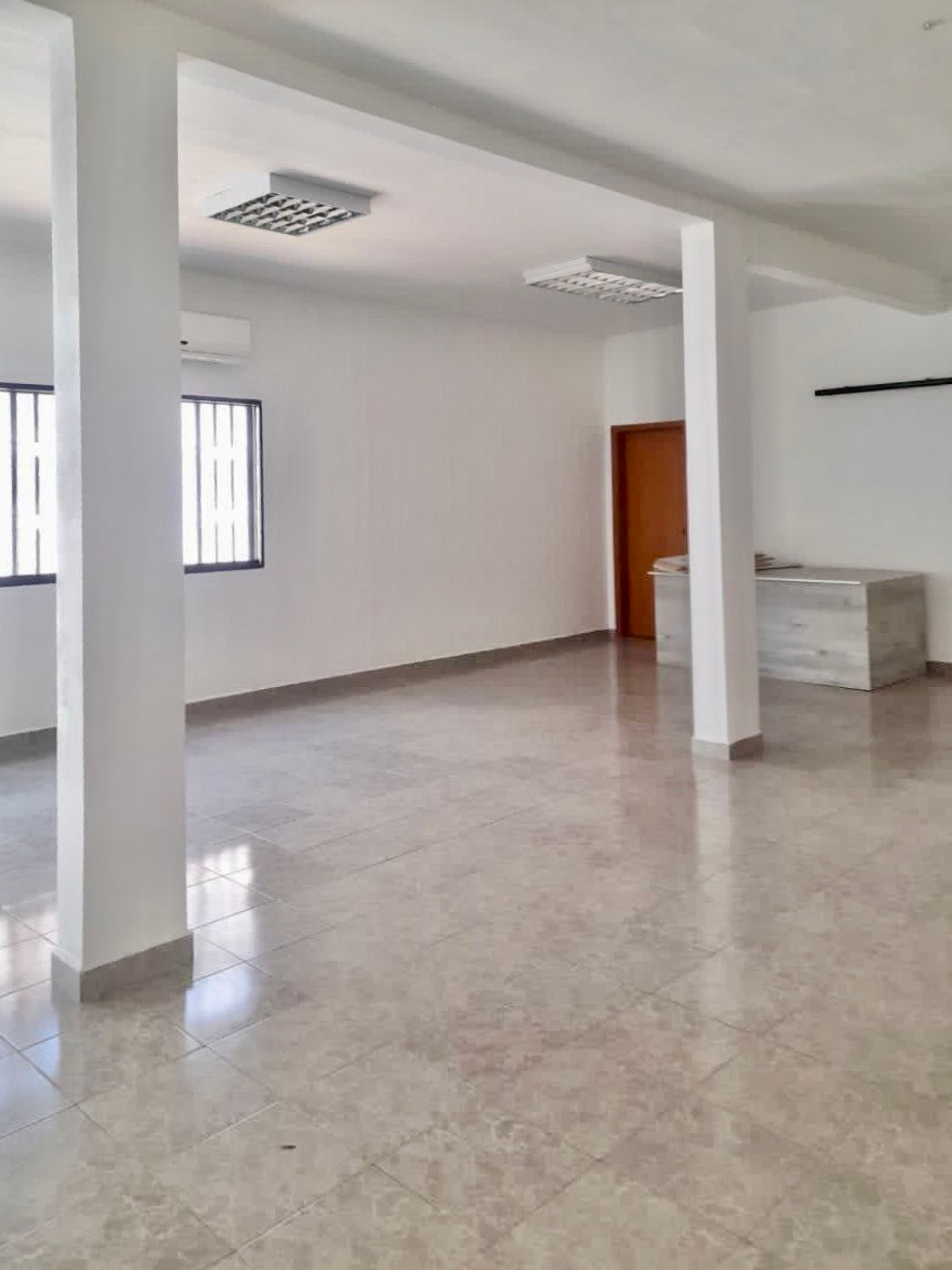 Edificio comercial en Barrio Obrero  — foto 6